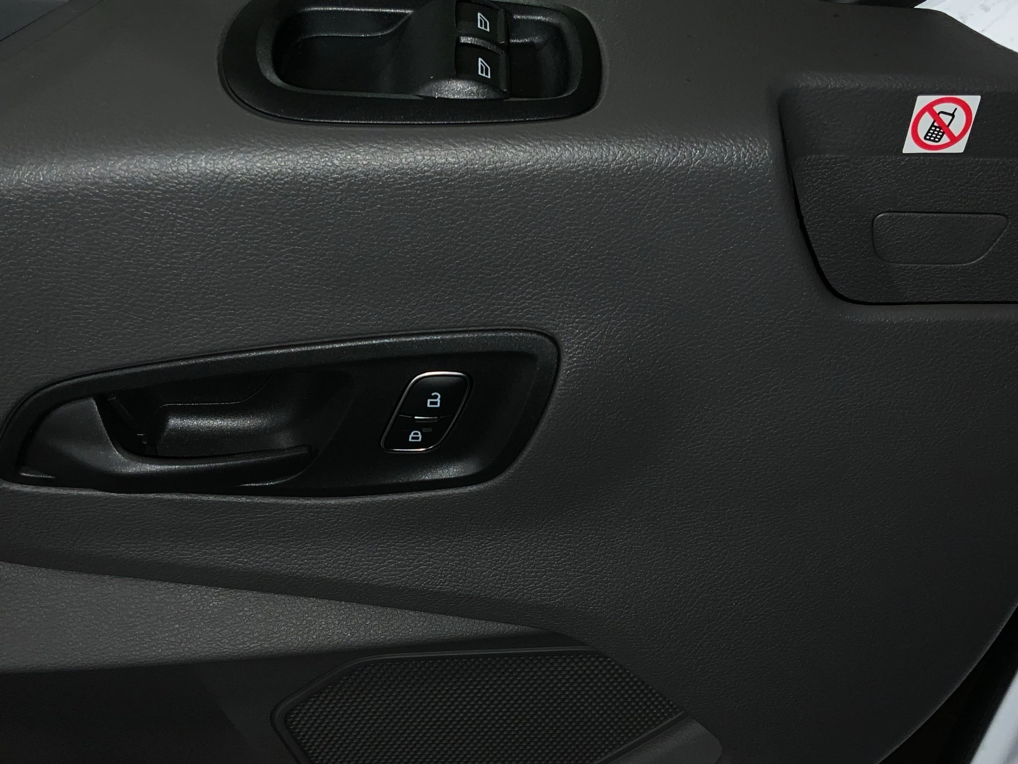 Ford-Transit-image-14