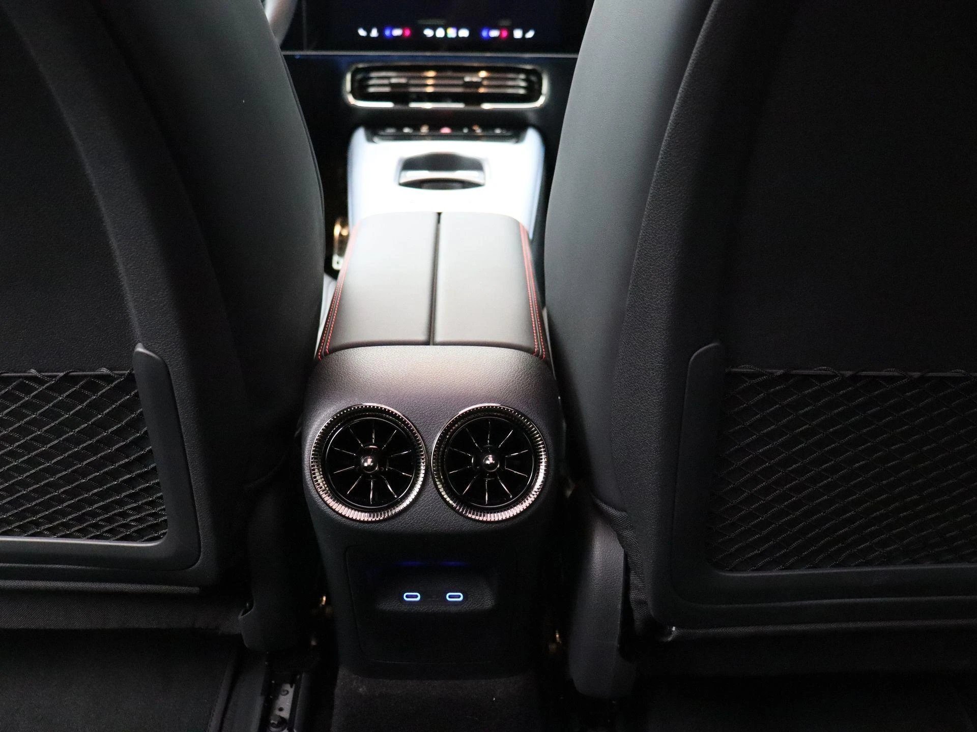 Mercedes-Benz-CLA-image-23