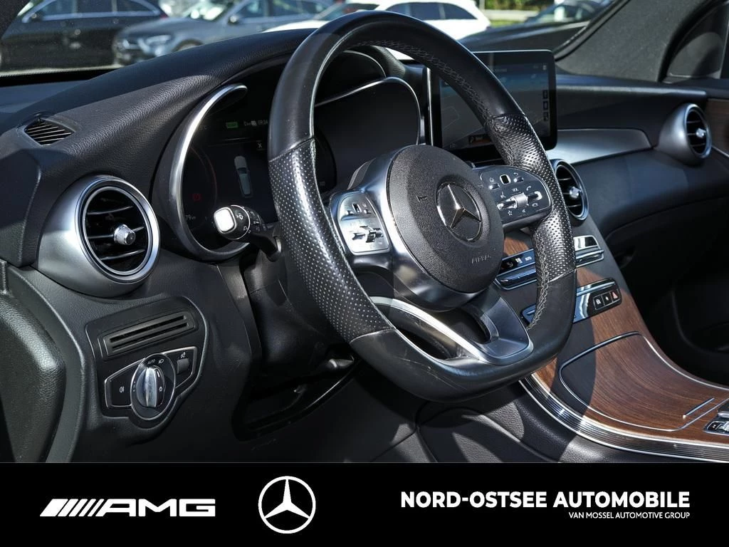 Mercedes-Benz GLC 300 de 4M AMG PANO 360 TOTWINKEL SPUR LED AMG Line