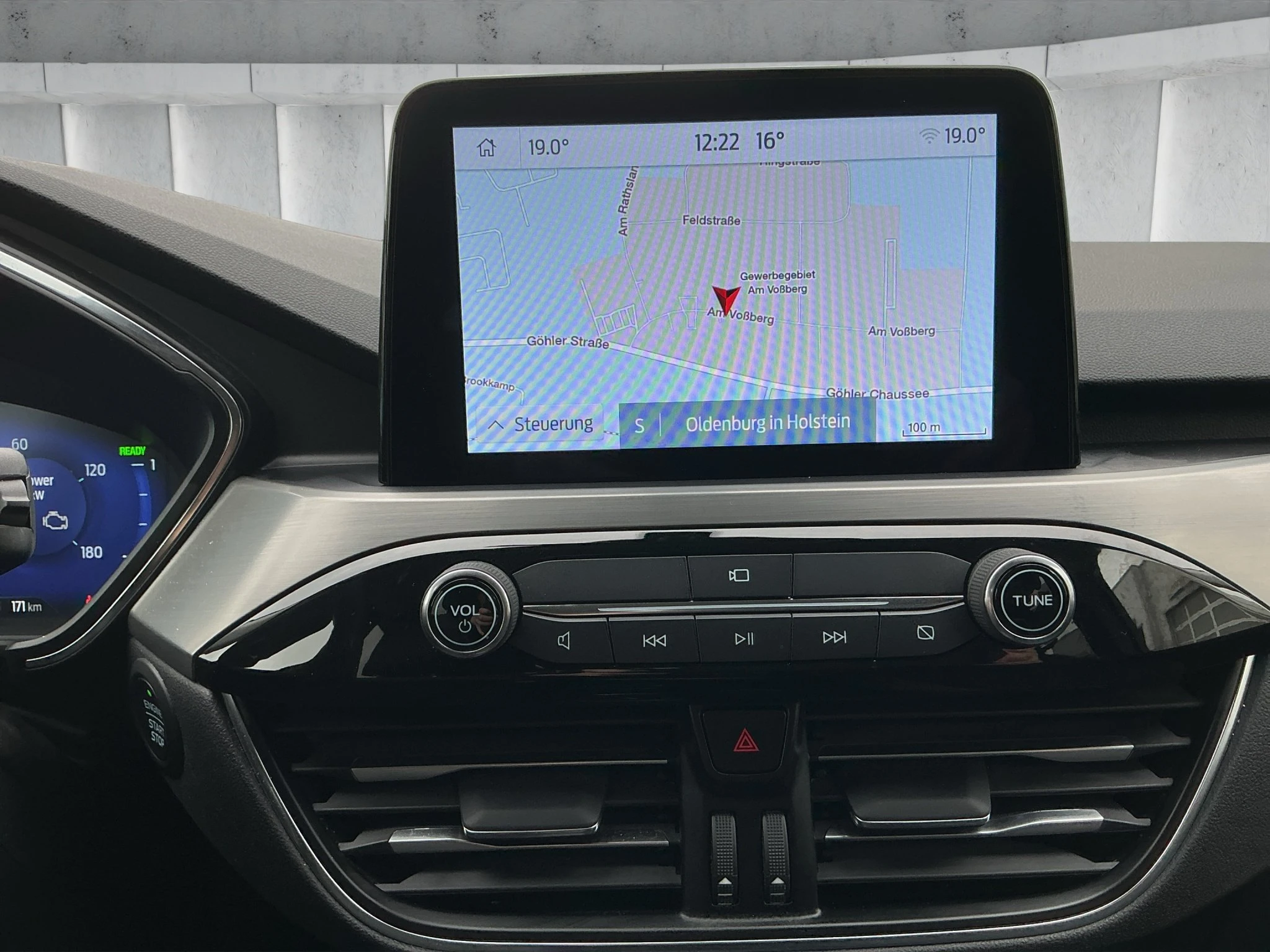 Ford-Kuga-image-14