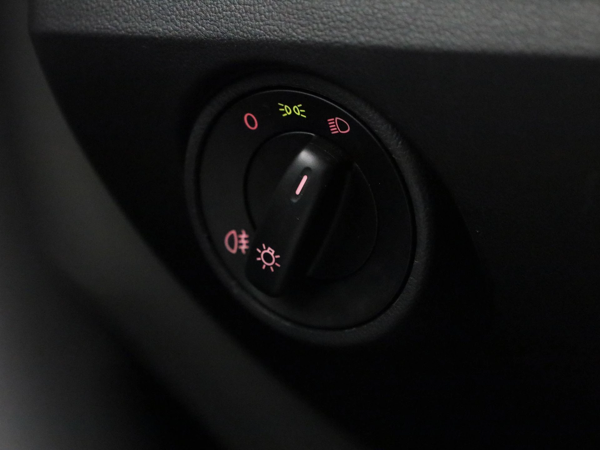 Volkswagen-up!-image-17