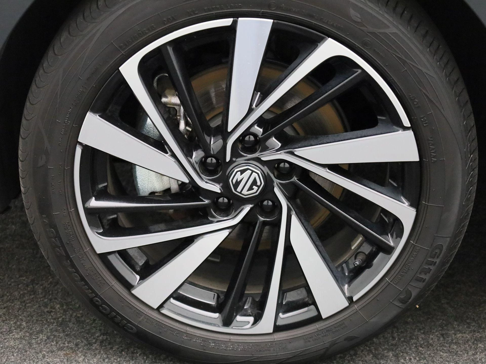MG-ZS-image-11