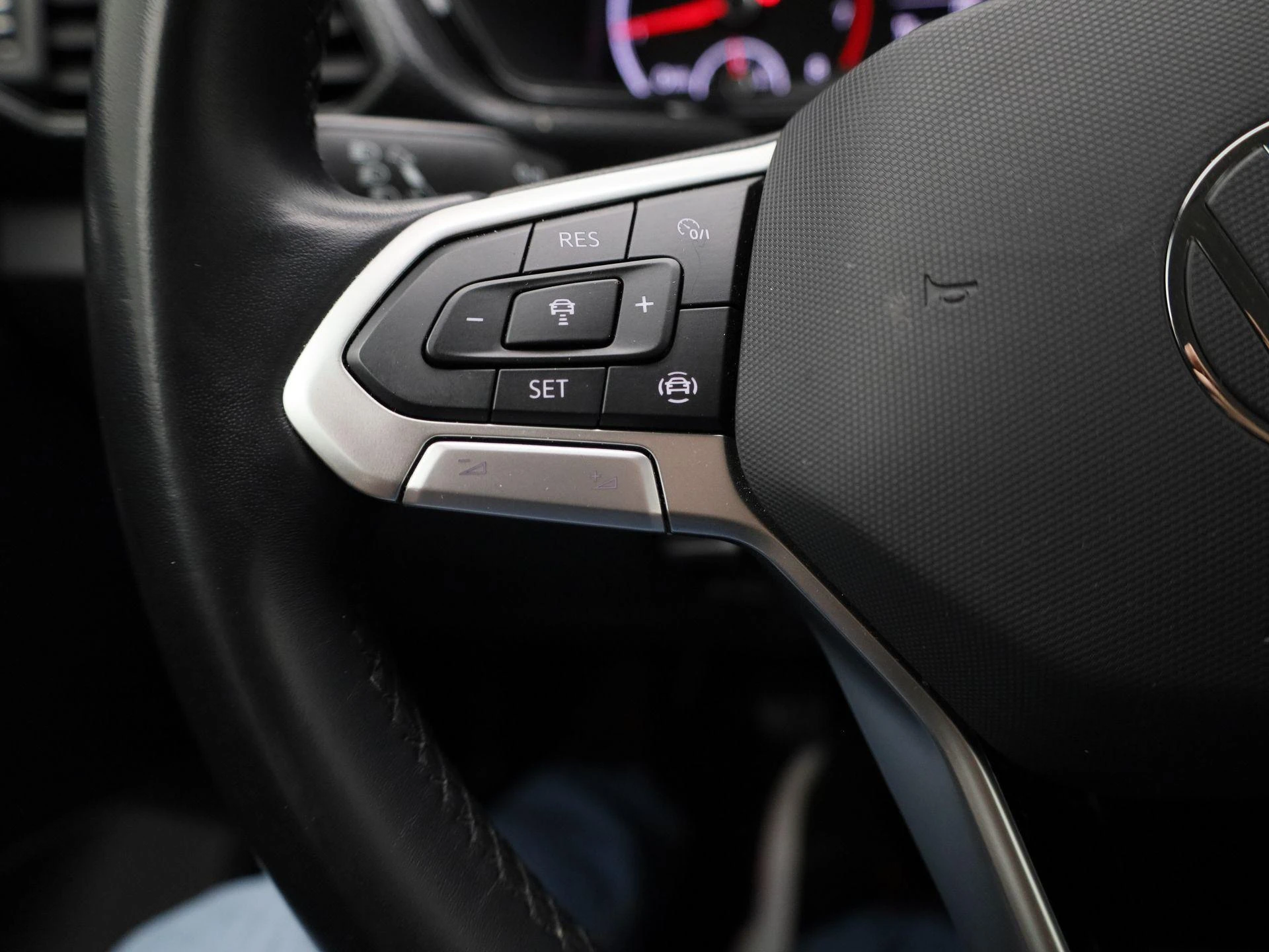 Volkswagen-T-Cross-image-17