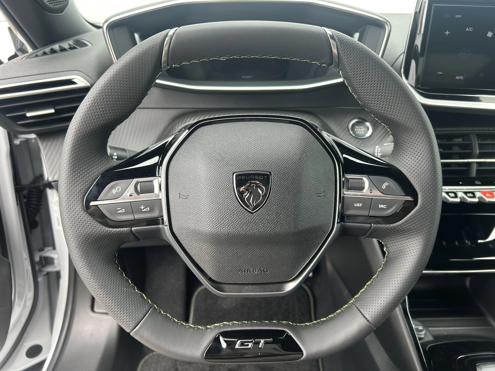 Peugeot-2008-image-10