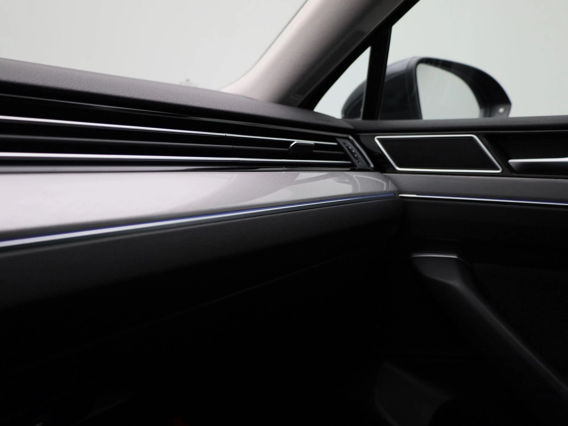 Volkswagen-Passat-image-32