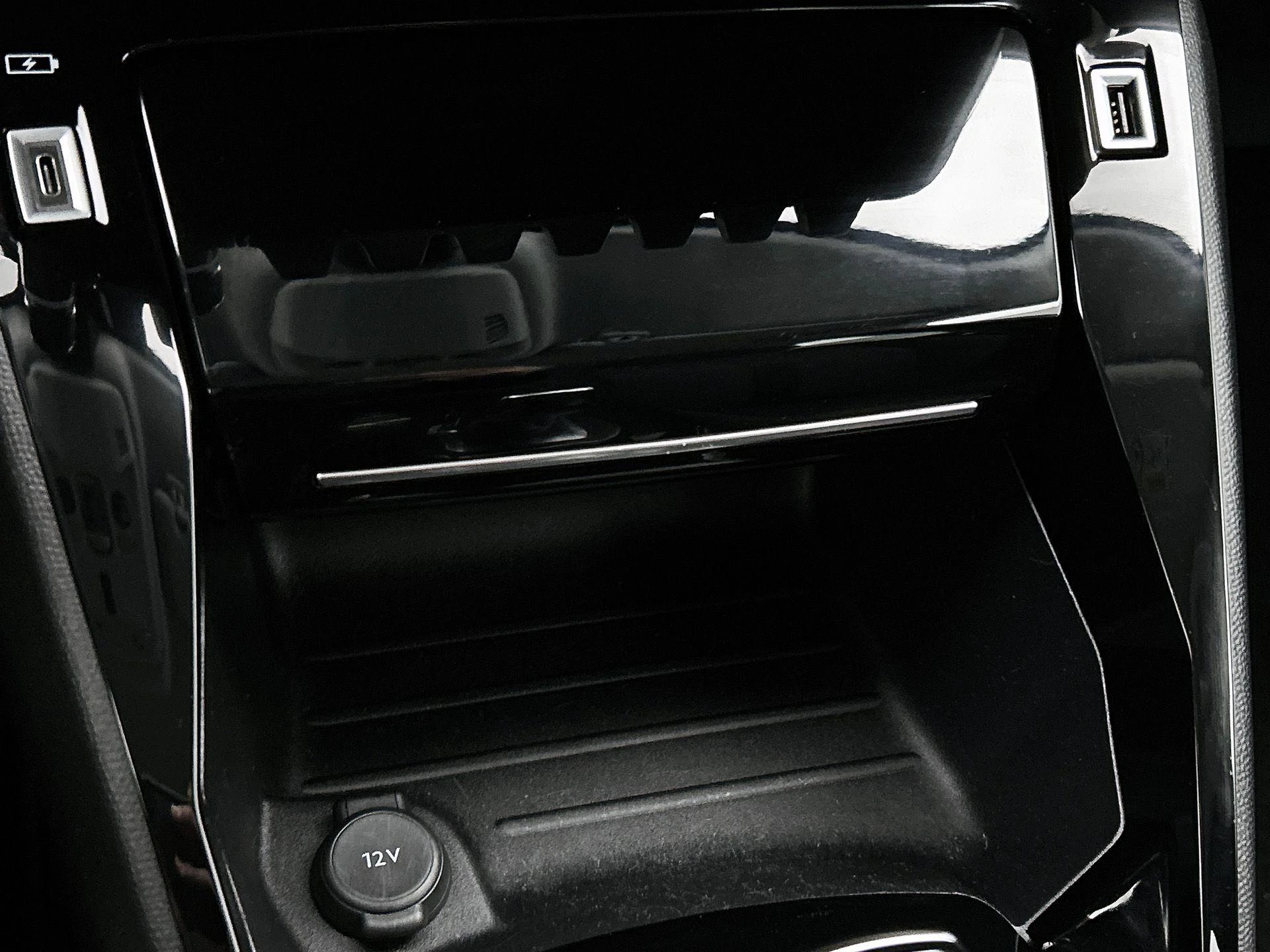 Peugeot-208-image-28
