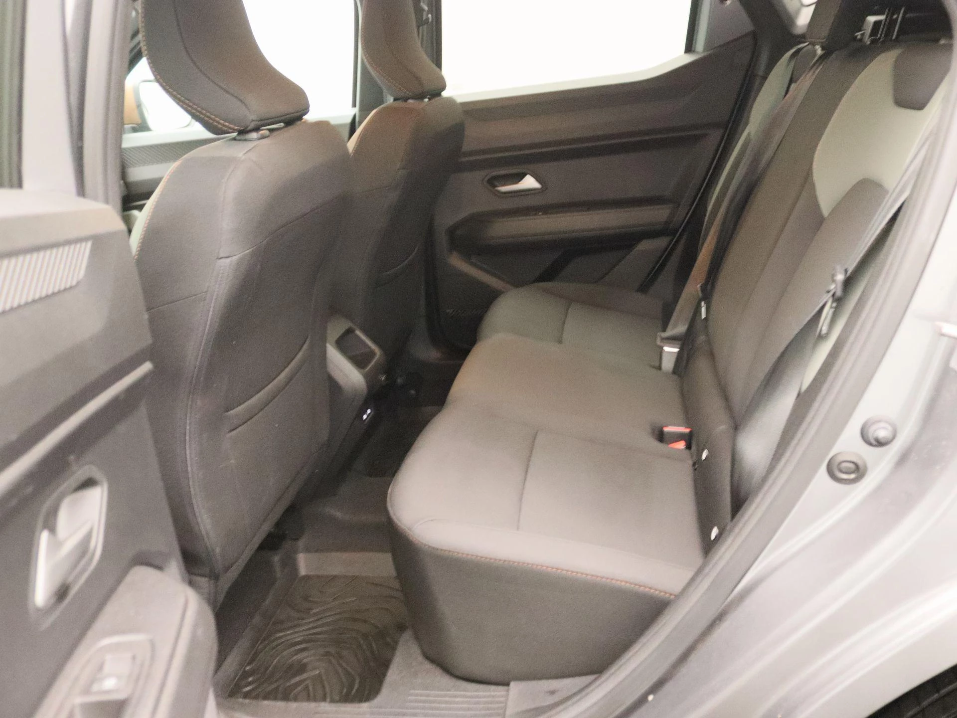 Dacia-Duster-image-12