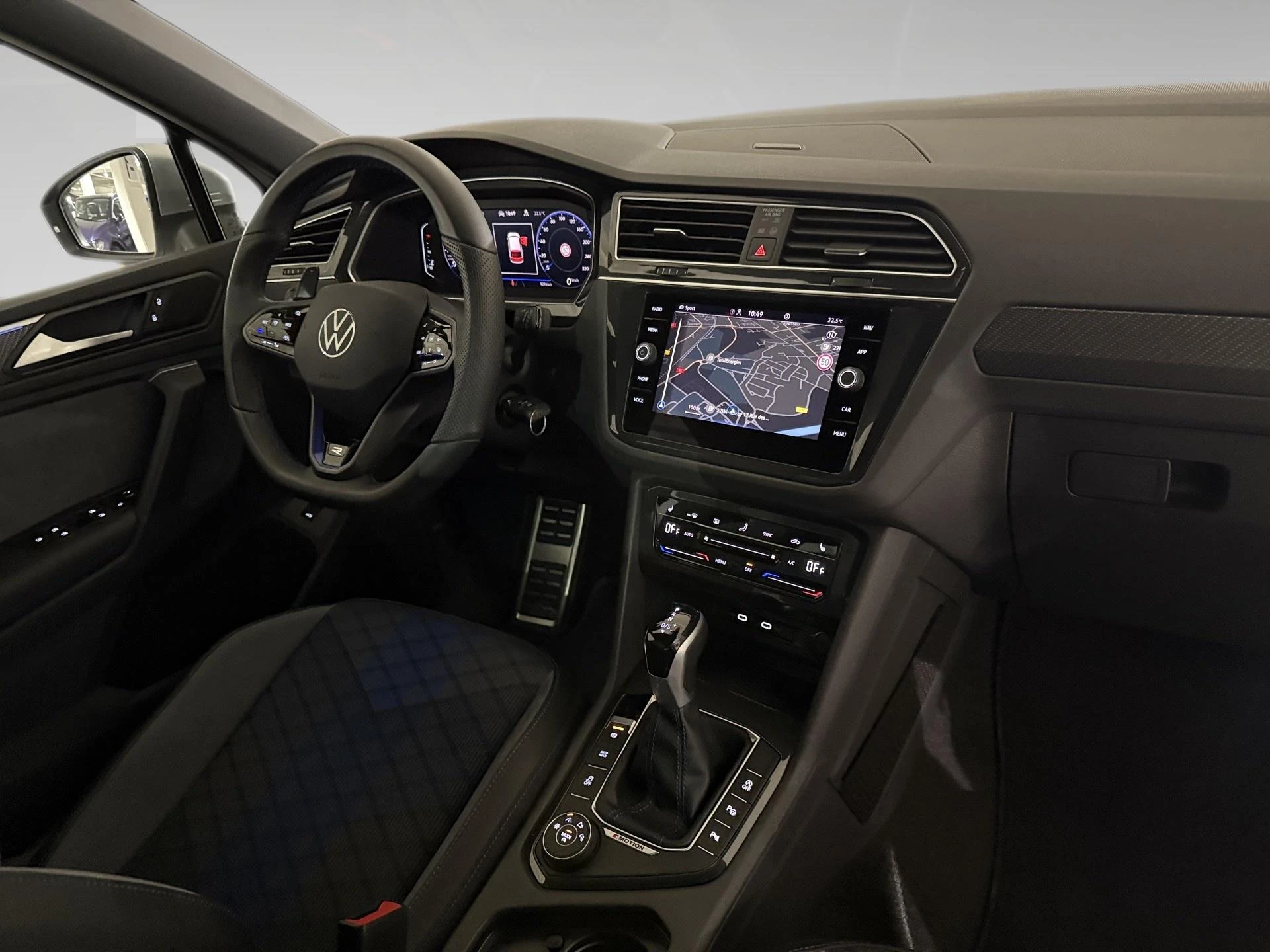 Volkswagen-Tiguan-image-6