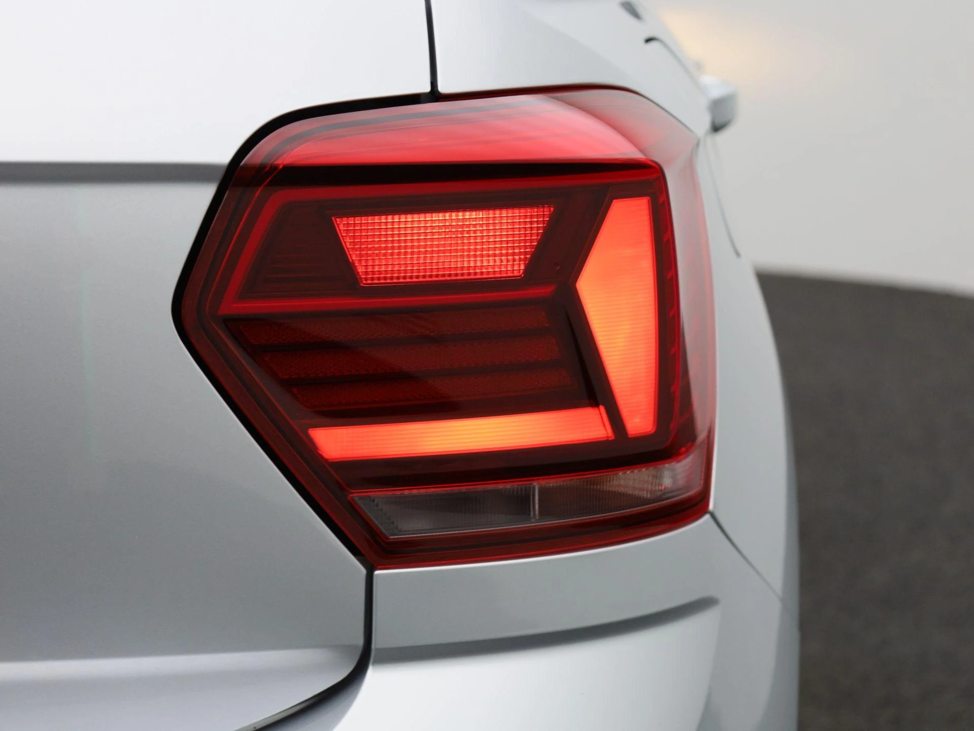Volkswagen-Polo-image-34