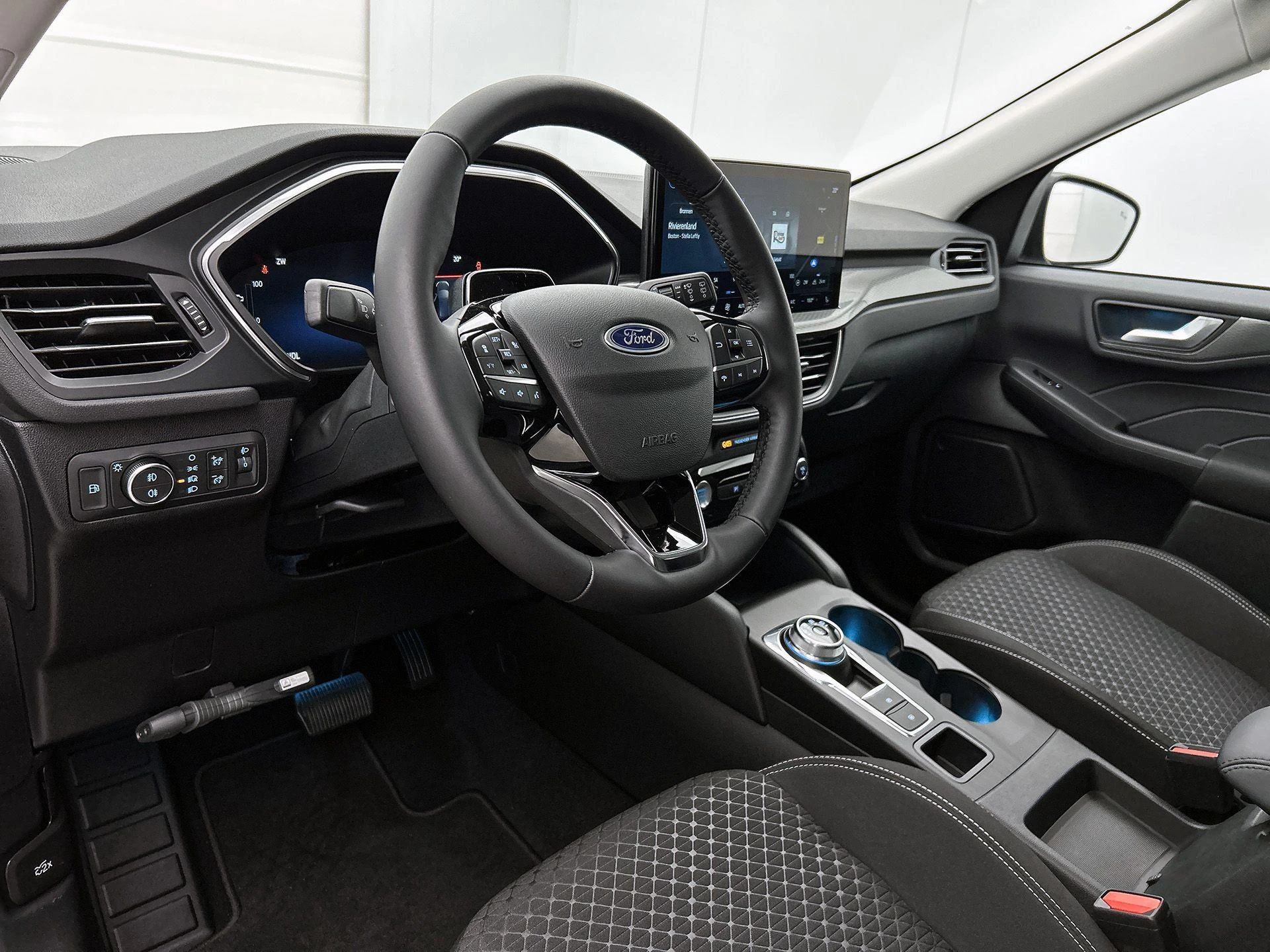Ford-Kuga-image-18