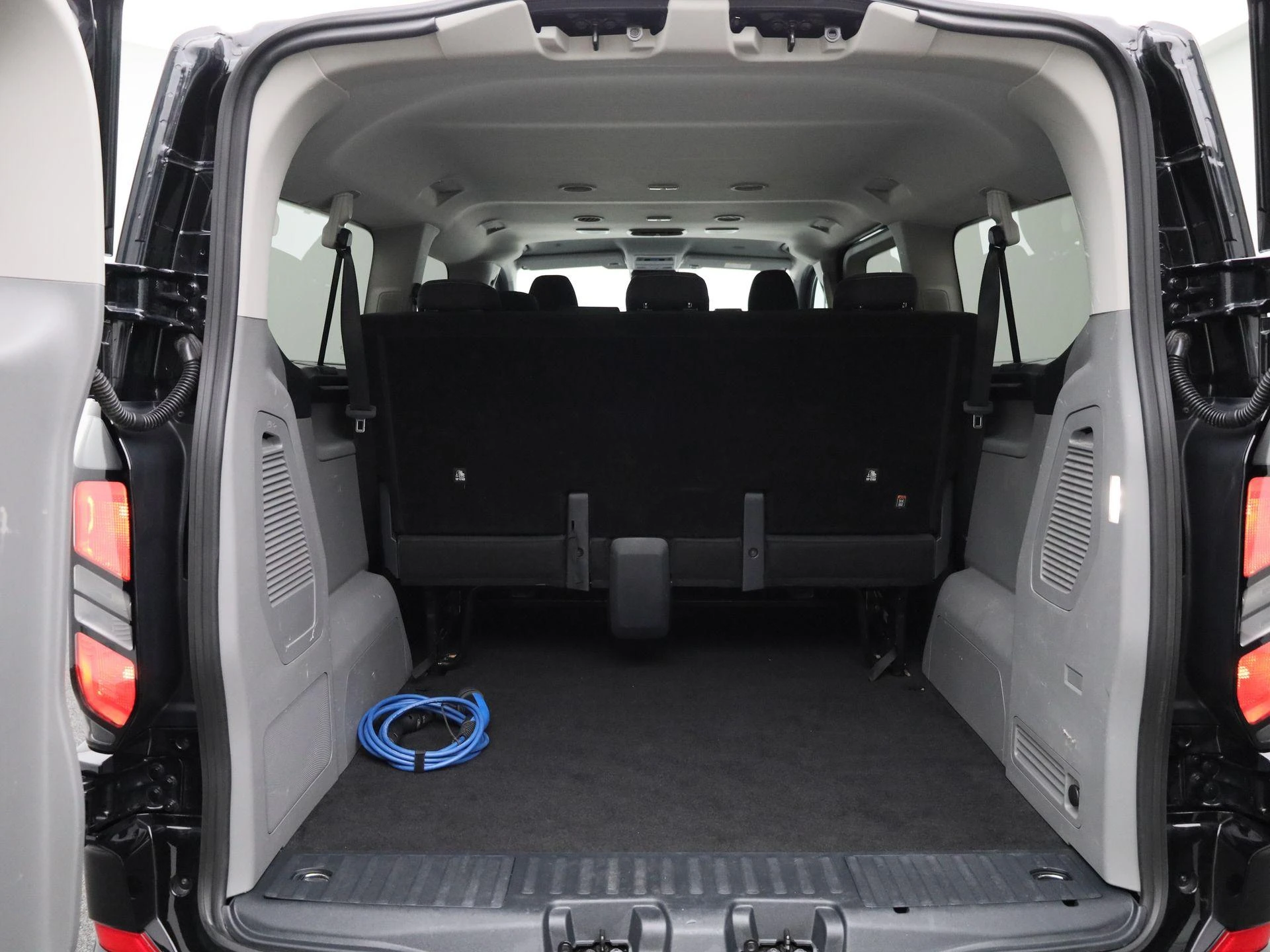 Ford-Transit Custom-image-14