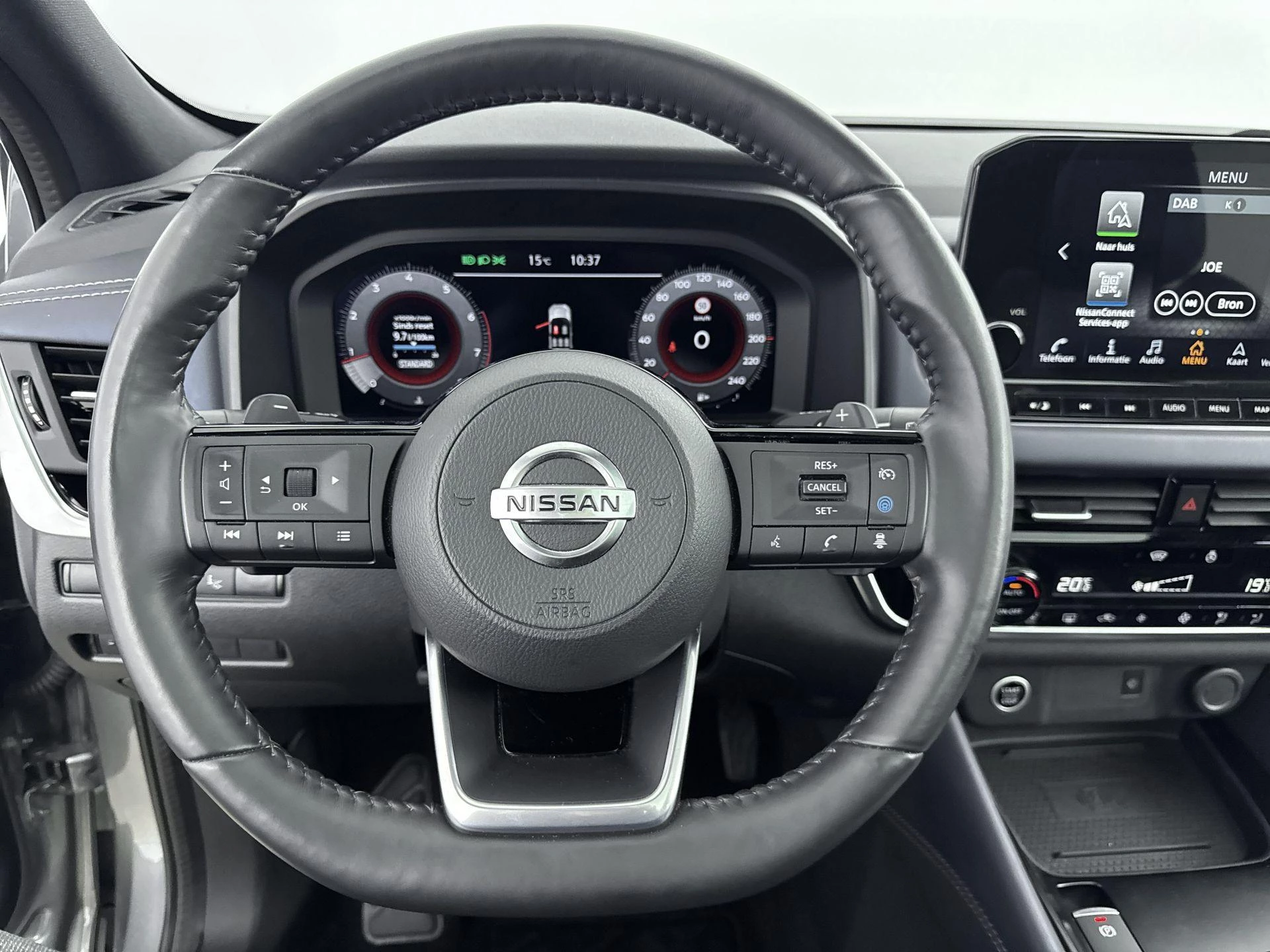 Nissan-QASHQAI-image-30