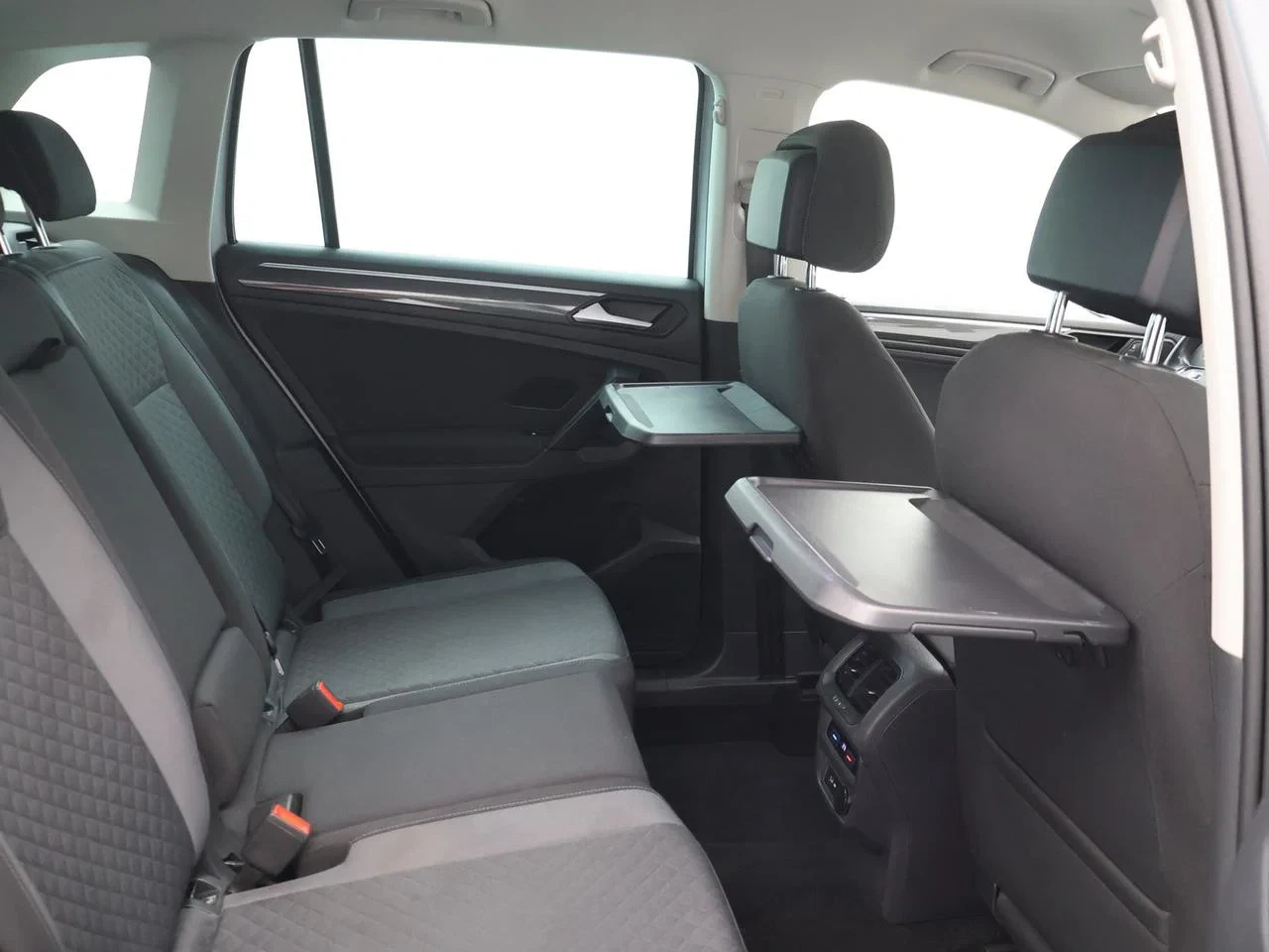Volkswagen-Tiguan-image-5