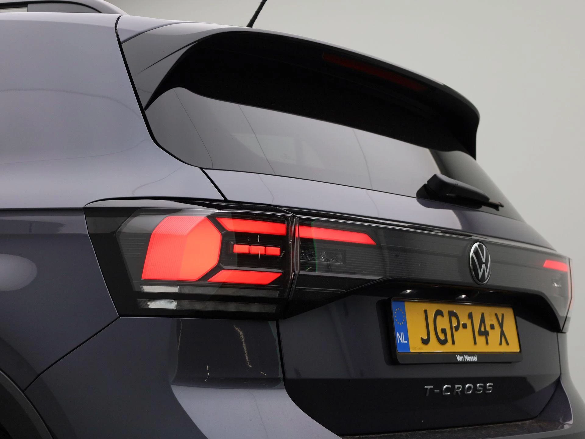 Volkswagen-T-Cross-image-38