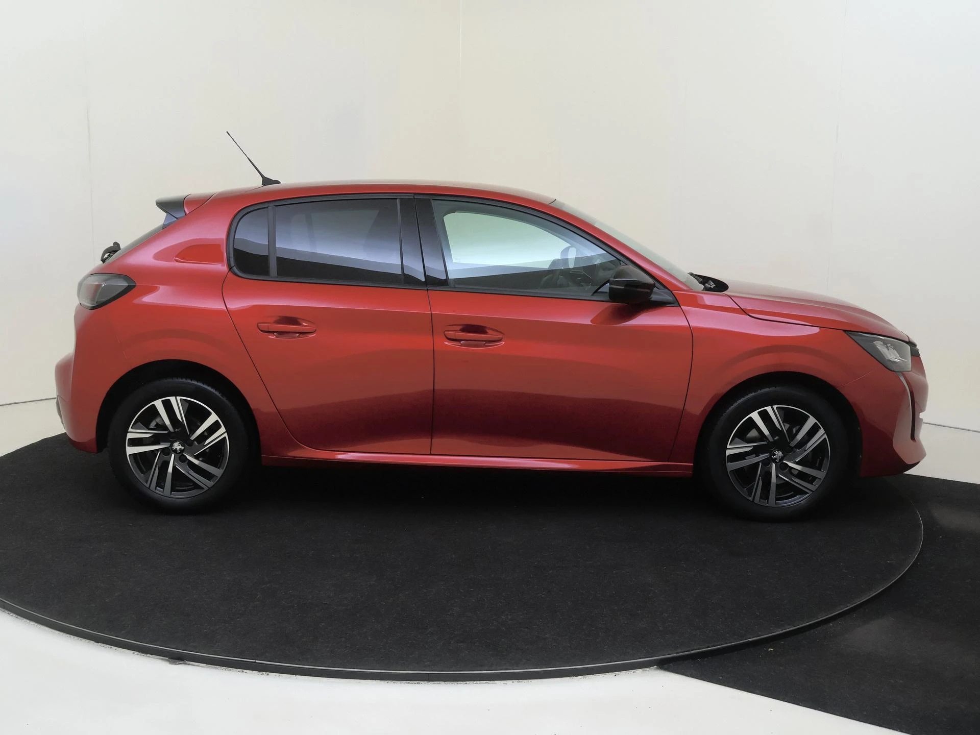 Peugeot-208-image-8