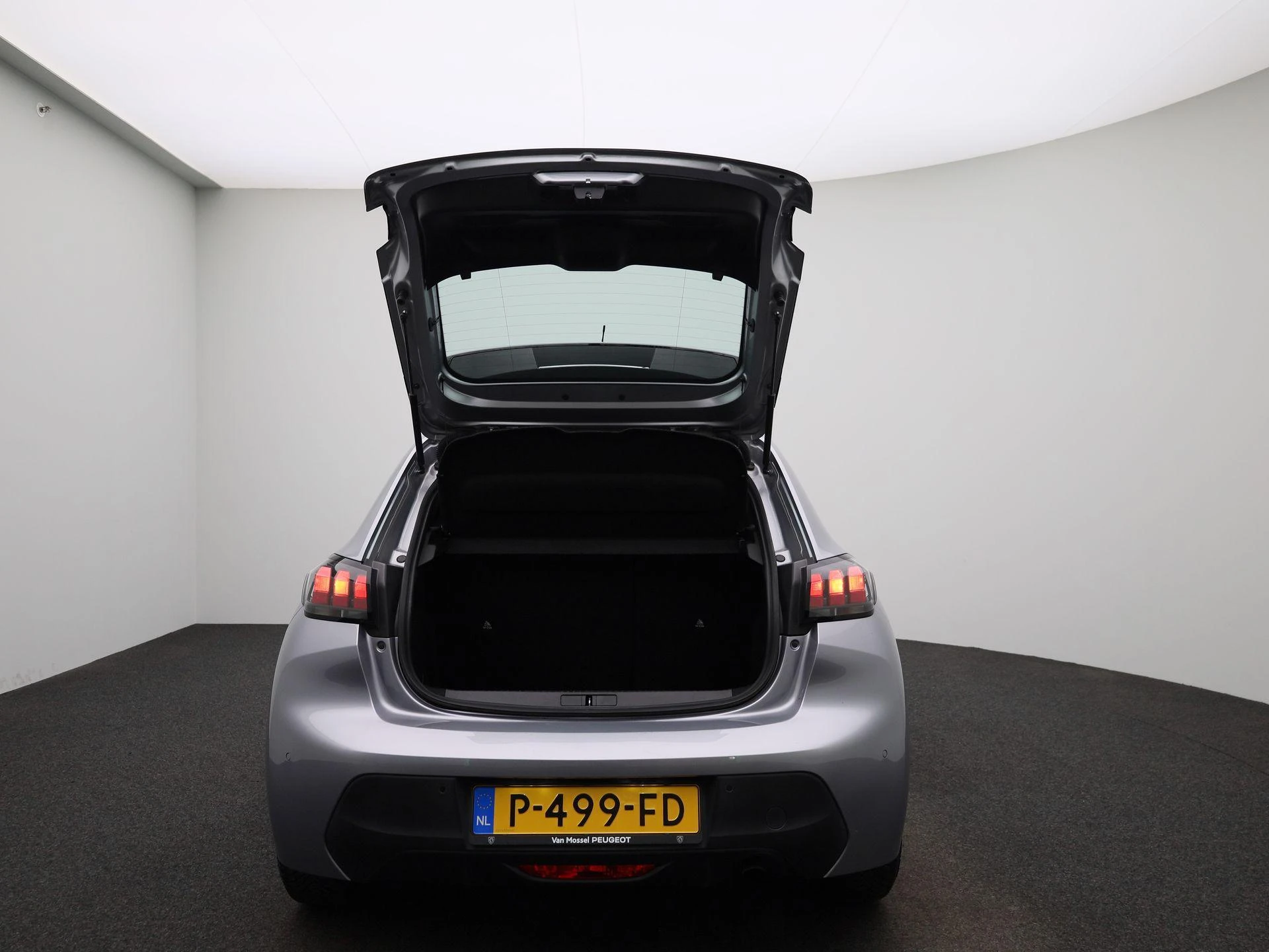 Peugeot-208-image-10