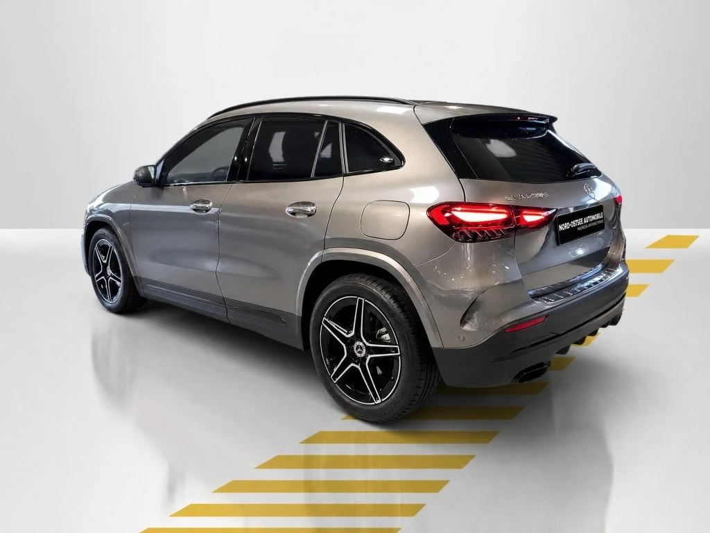 Mercedes-Benz-GLA 200 d-image-12