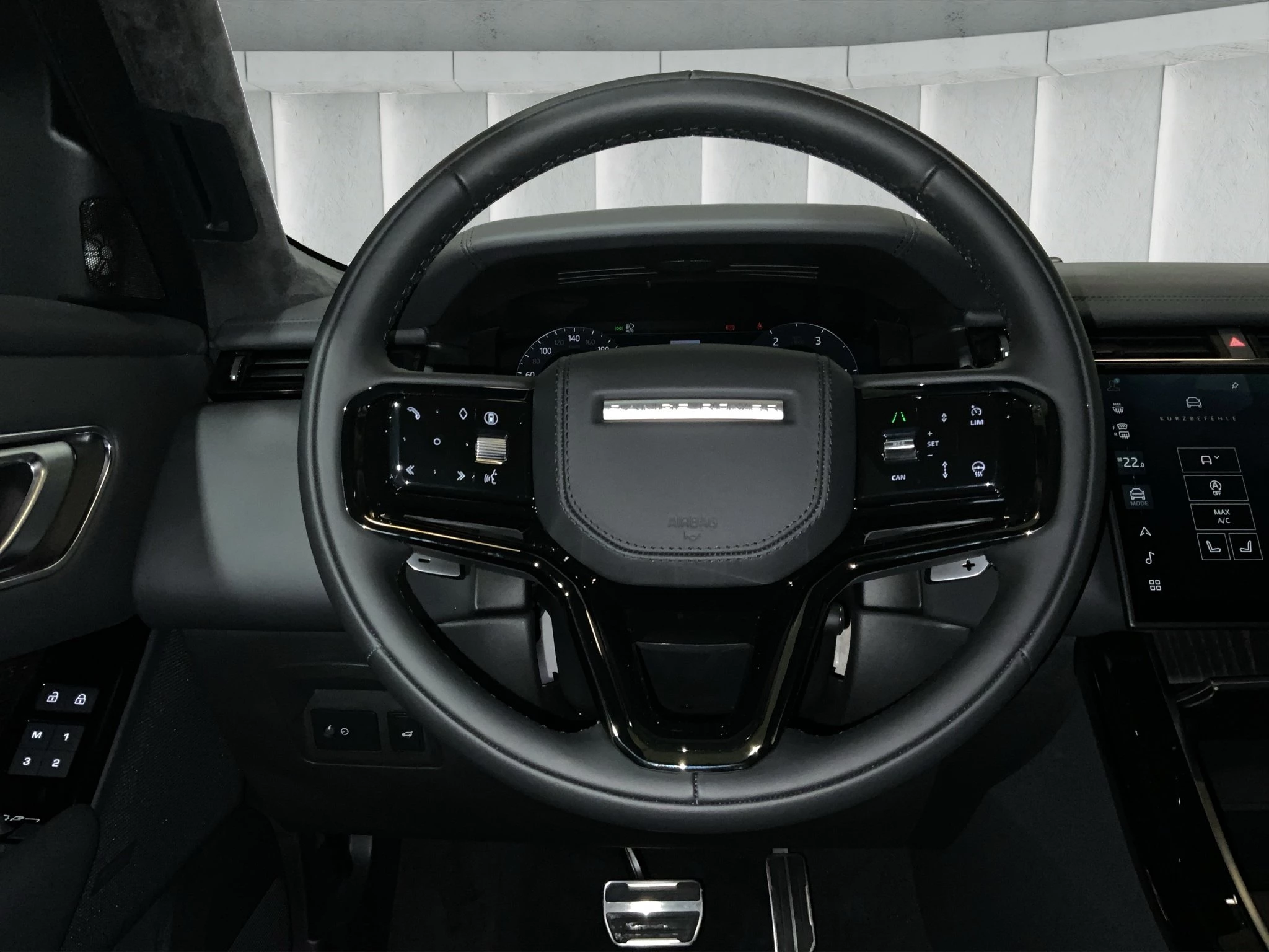 Land Rover-Range Rover Velar-image-8