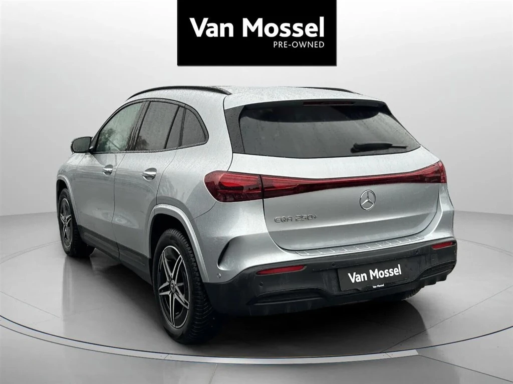 Mercedes-Benz-EQA-image-6