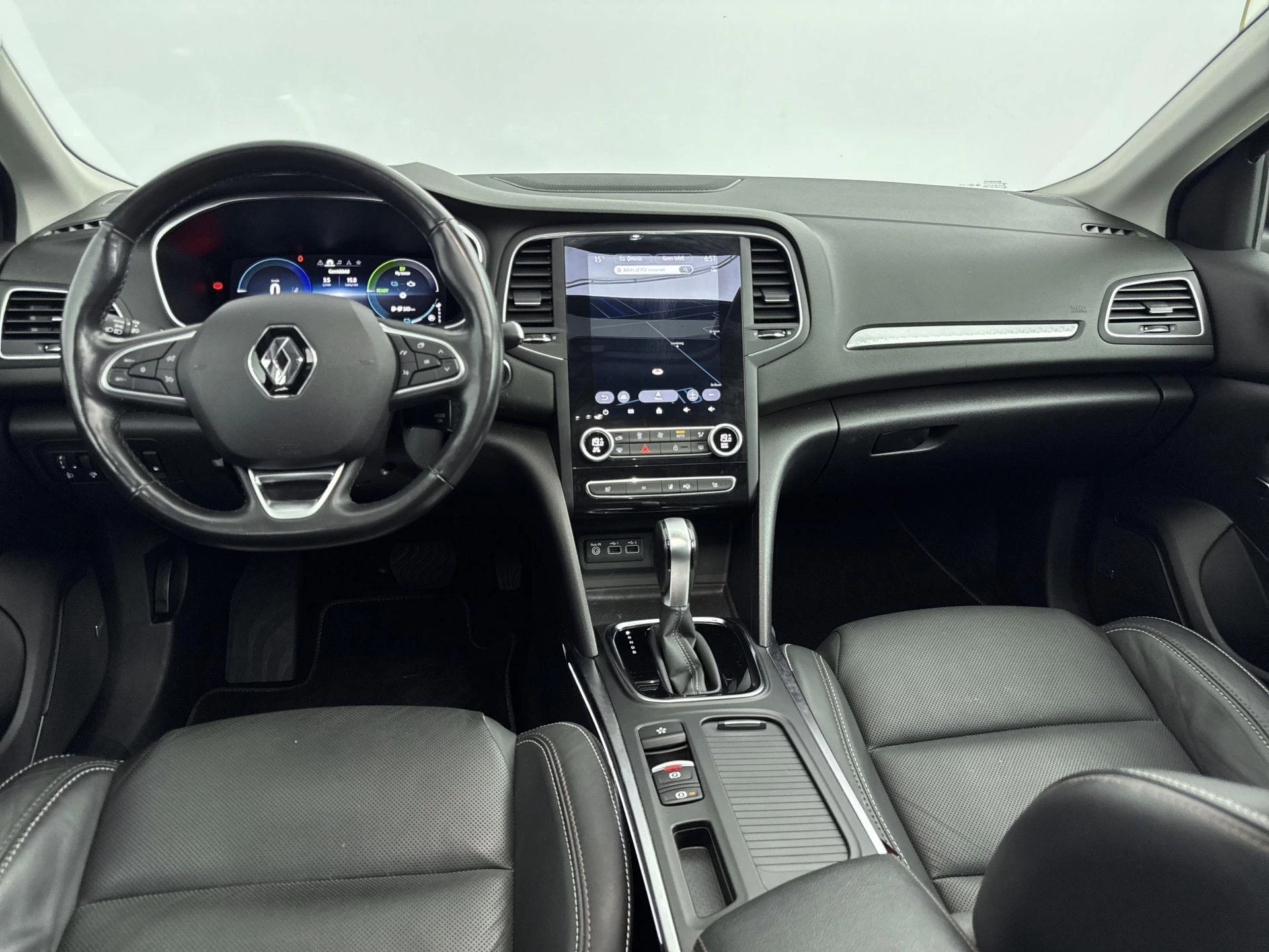 Renault-Megane E-Tech-image-15