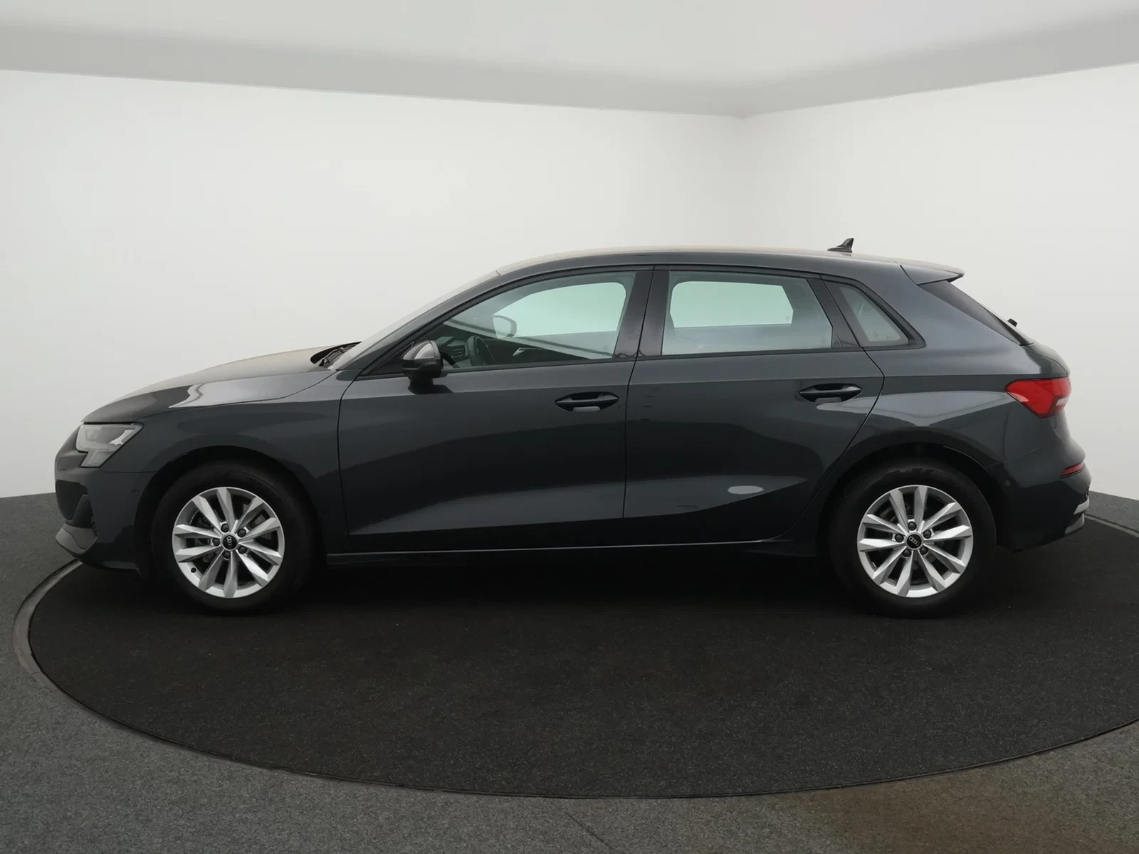 Audi A3 Sportback Audi A3 Sportback 30TFSI 116PK *AUTOMAAT*LEDER*NAVI*APP-CONNECT*ACC*LANE-ASSIST*...*