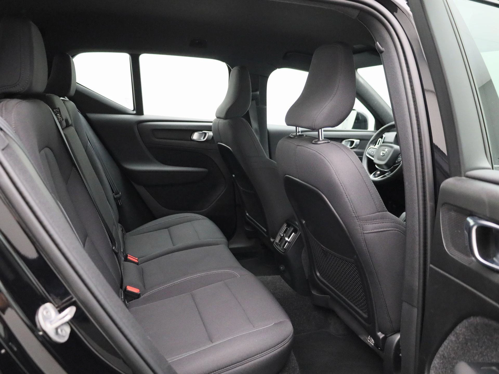 Volvo-XC40-image-34
