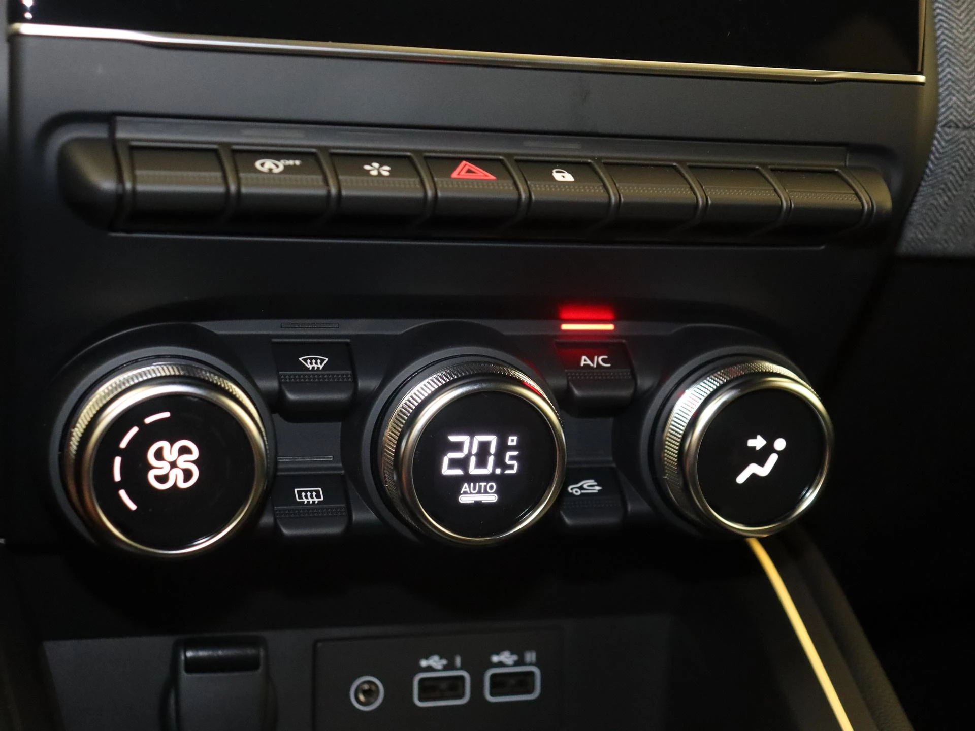 Renault-Clio-image-17