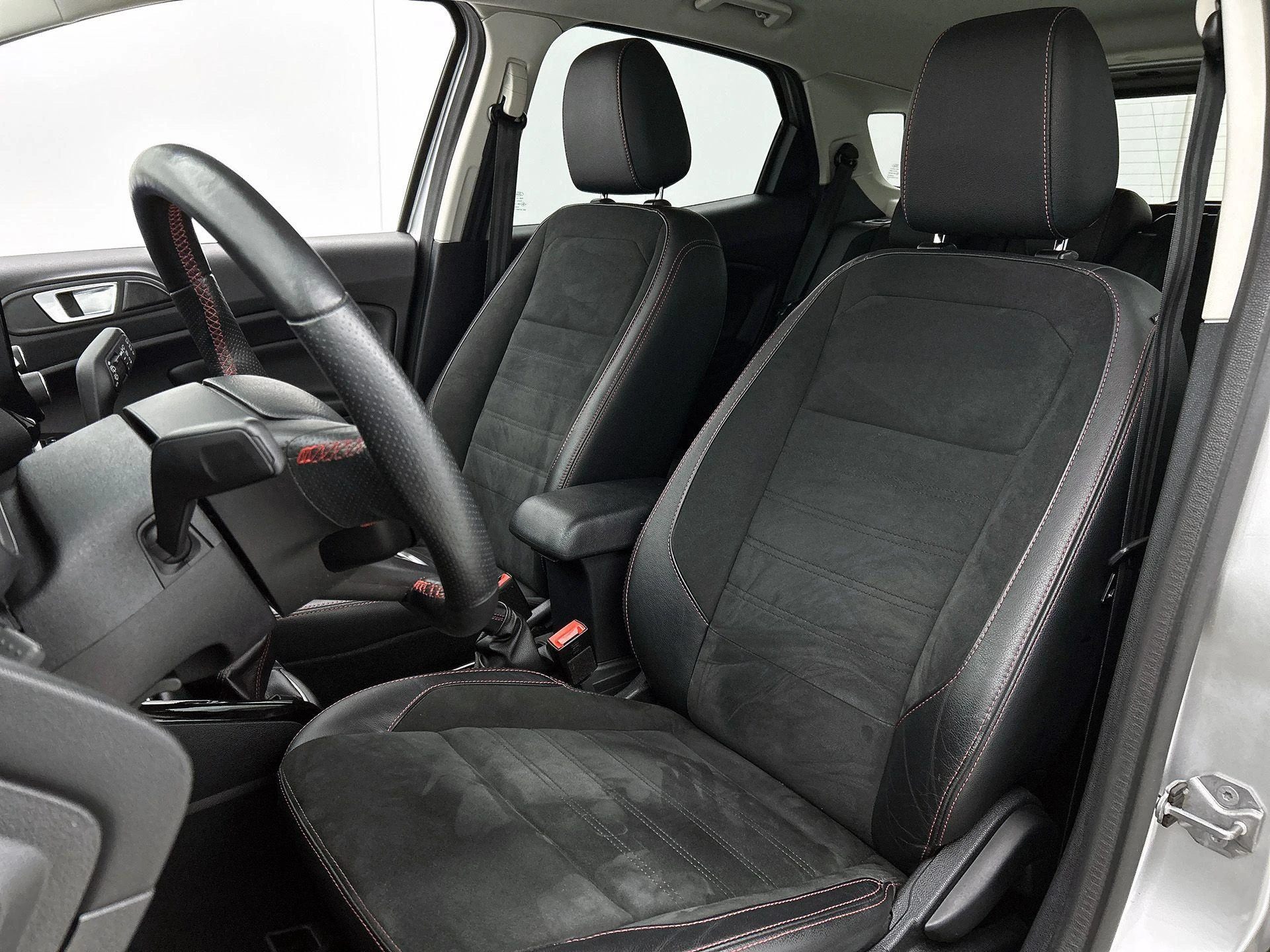 Ford-EcoSport-image-33