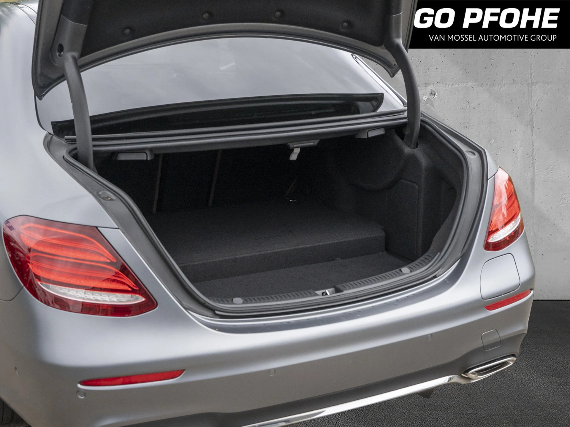 Mercedes-Benz-E-Klasse-image-7