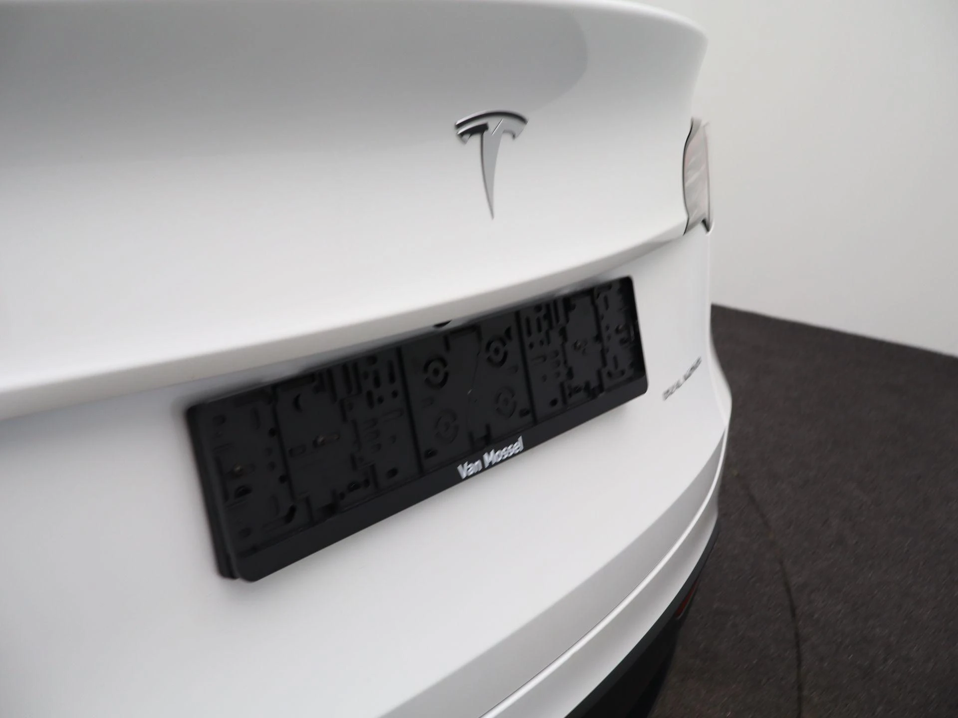Tesla-Model Y-image-37