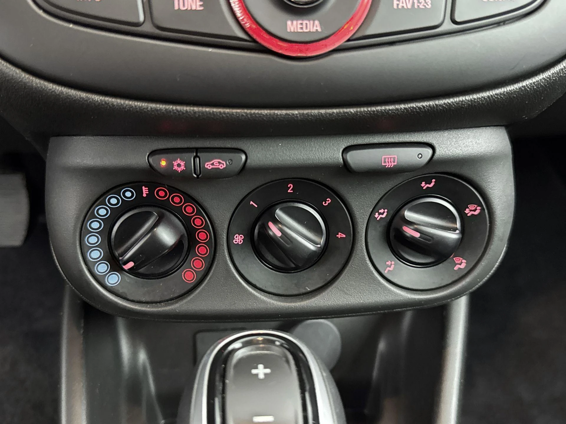 Opel-Corsa-image-17