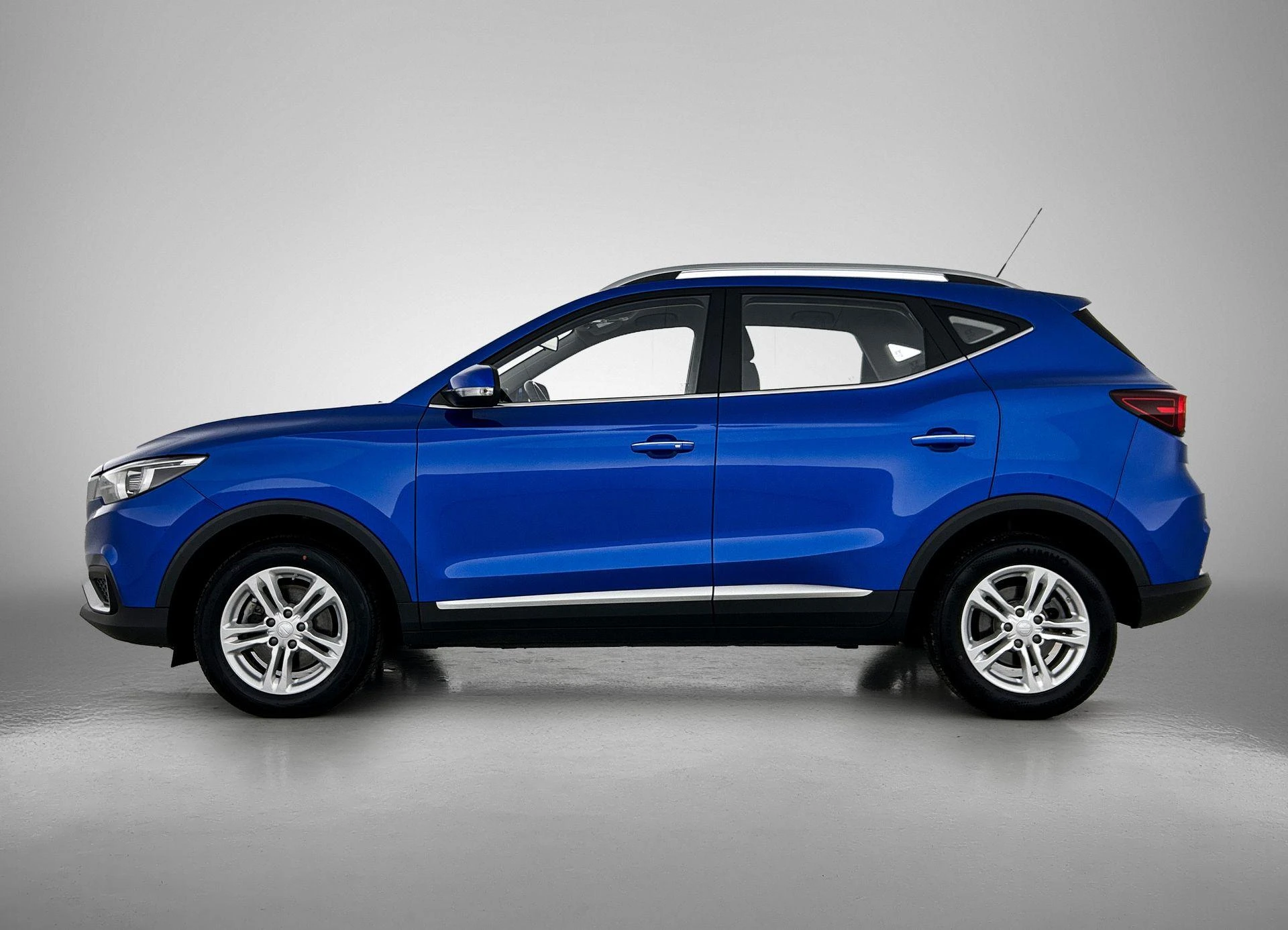 MG-ZS EV-image-1