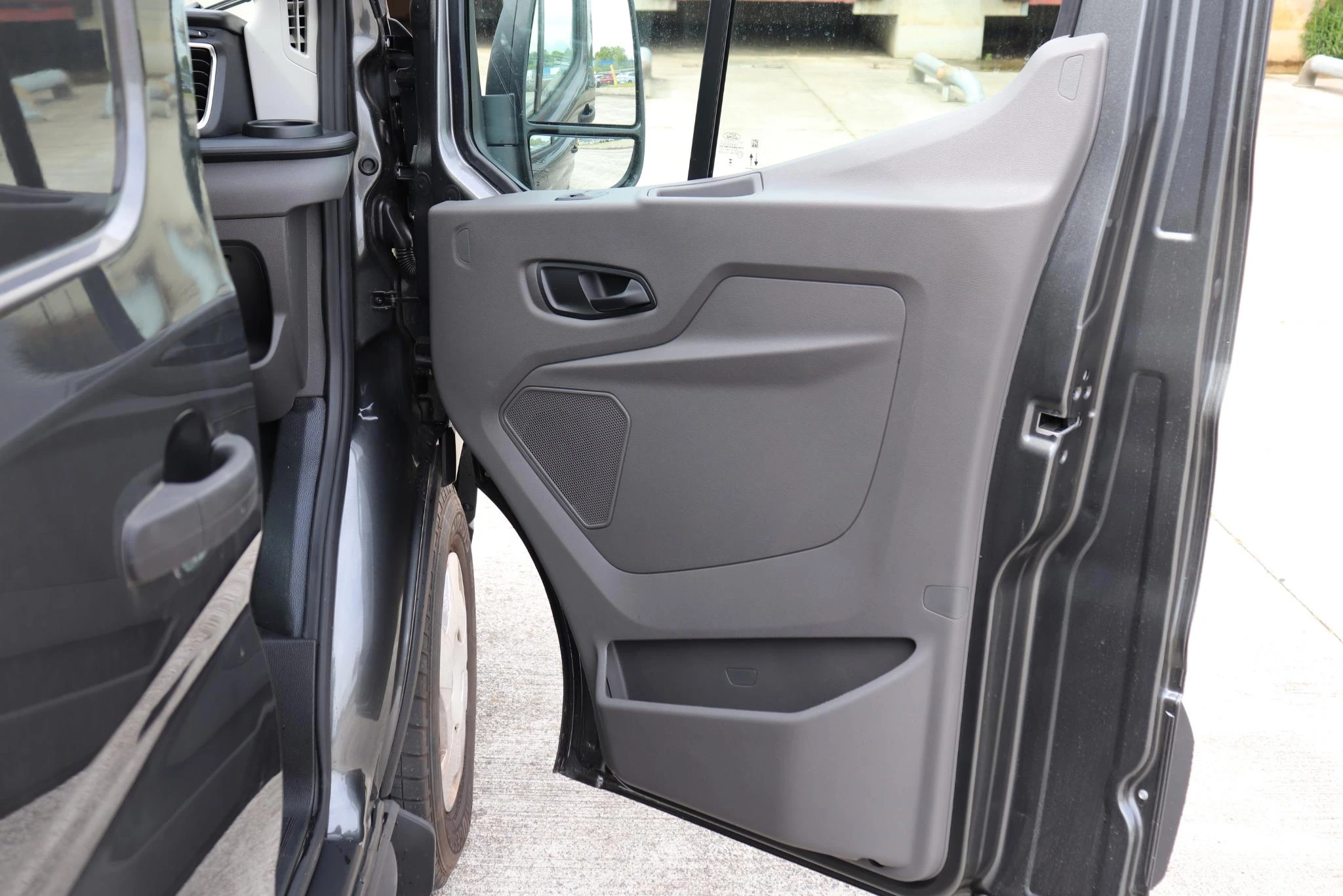 Ford Transit 350L 2.0TD 165pk 121kW A8 Trend