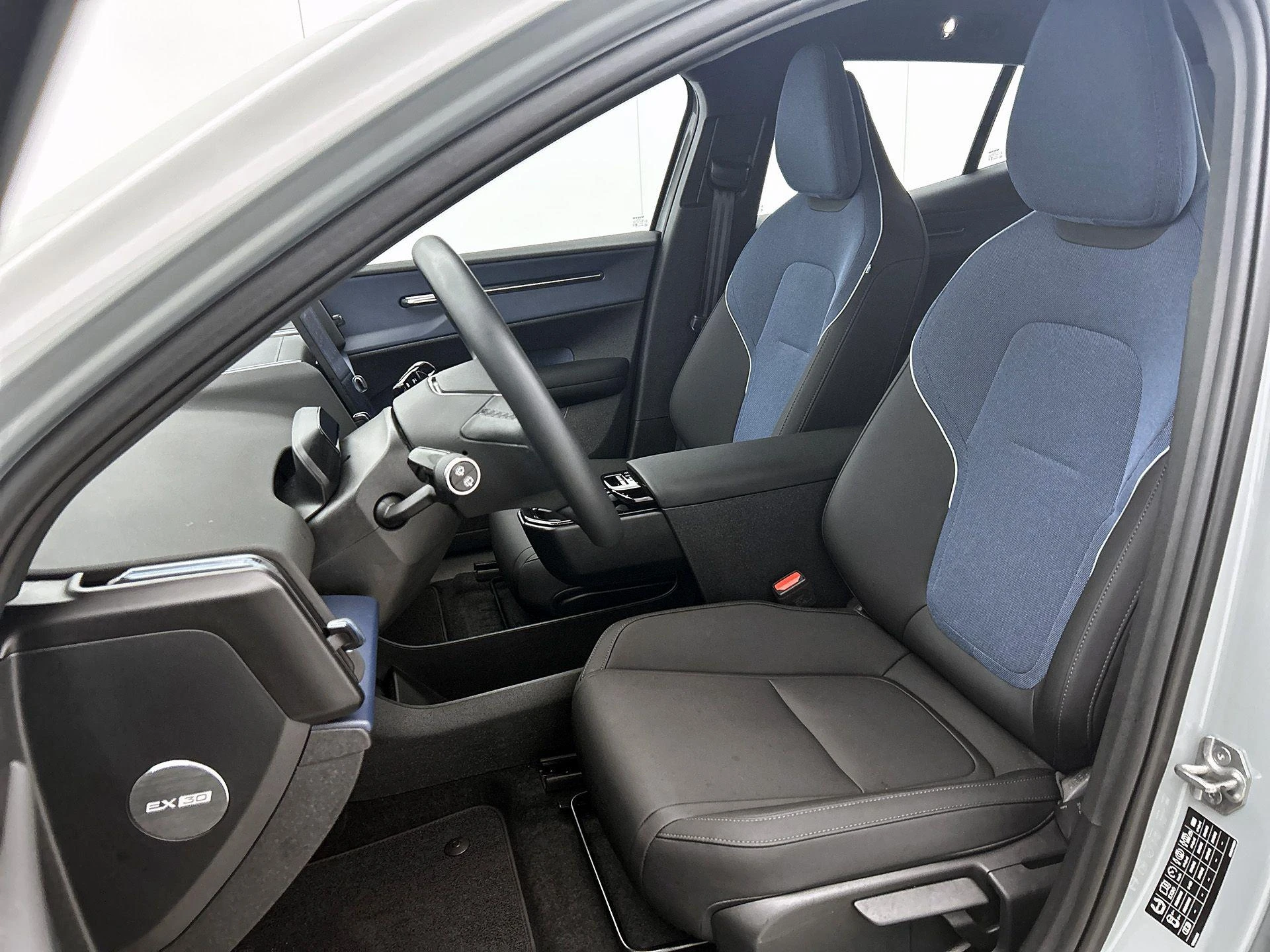 Volvo-EX30-image-37