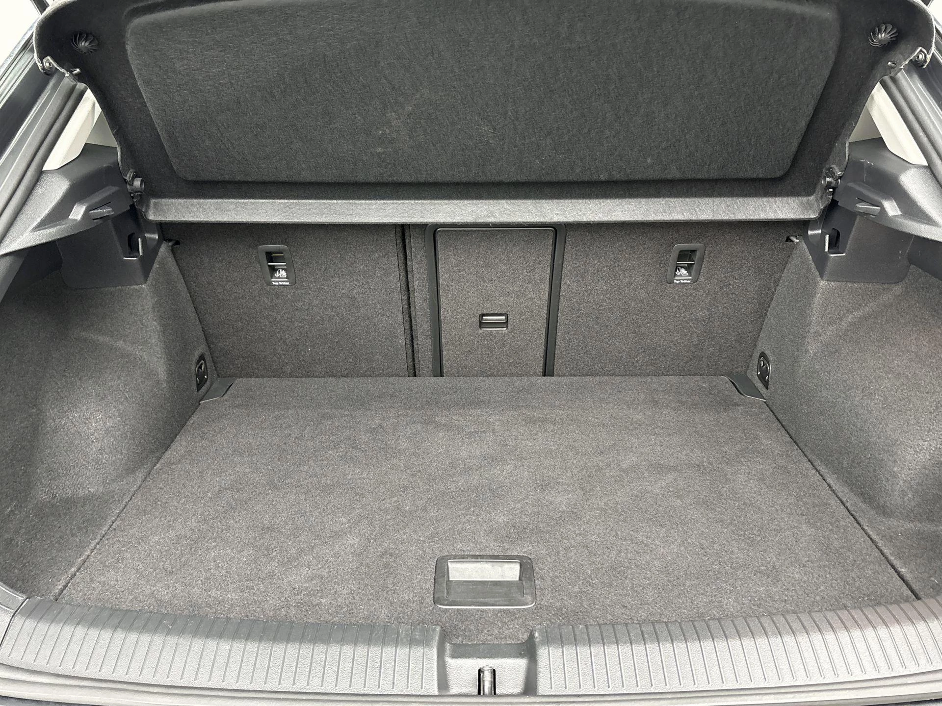 Volkswagen-T-Roc-image-8