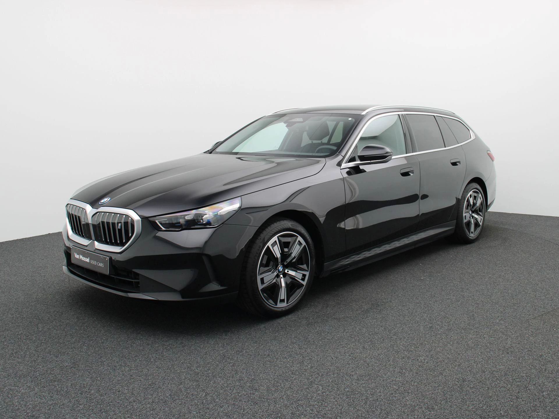 BMW-i5-image-0