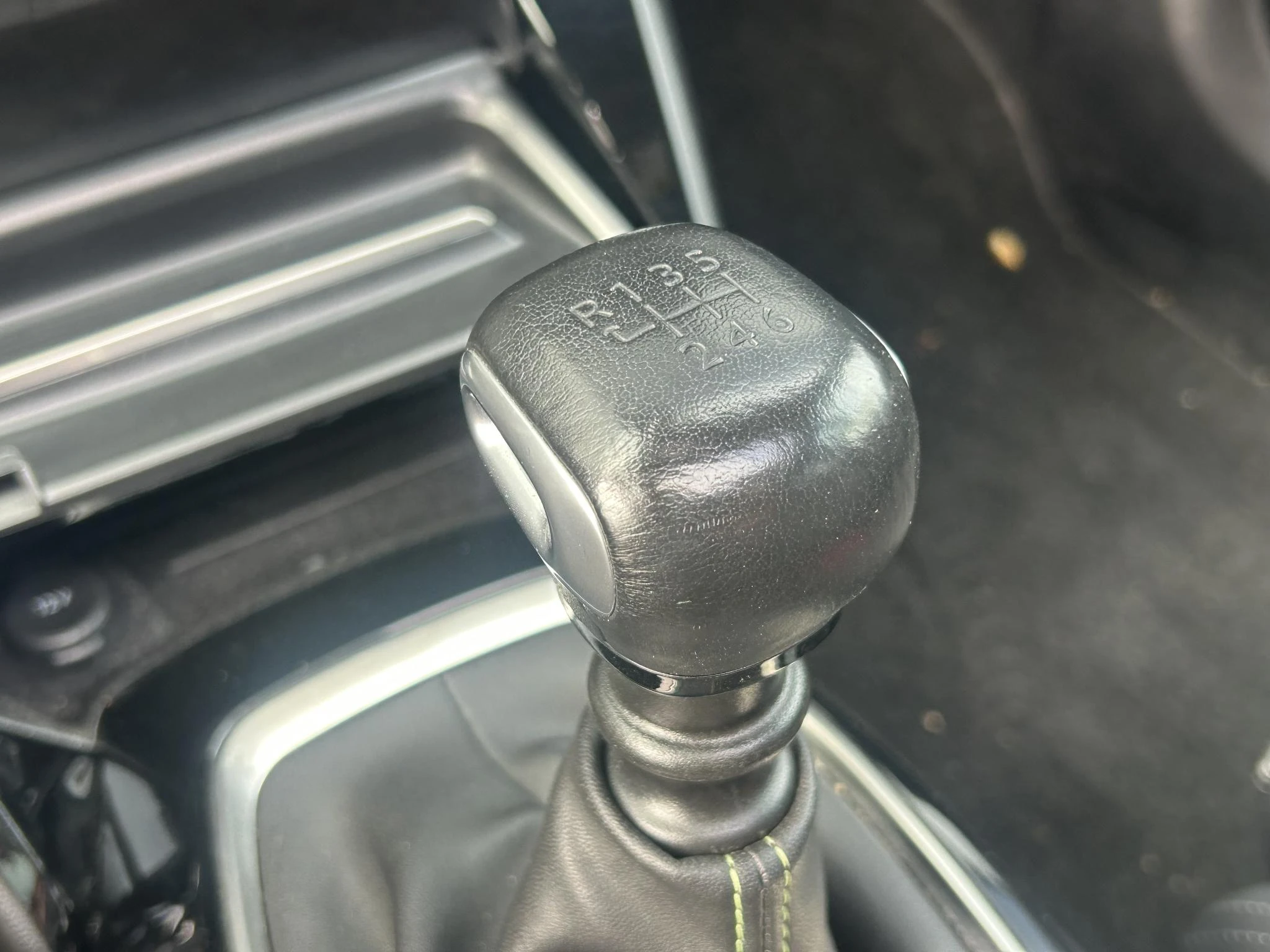 Peugeot-2008-image-17