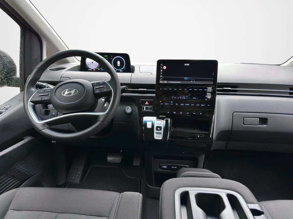 Hyundai-Staria-image-16