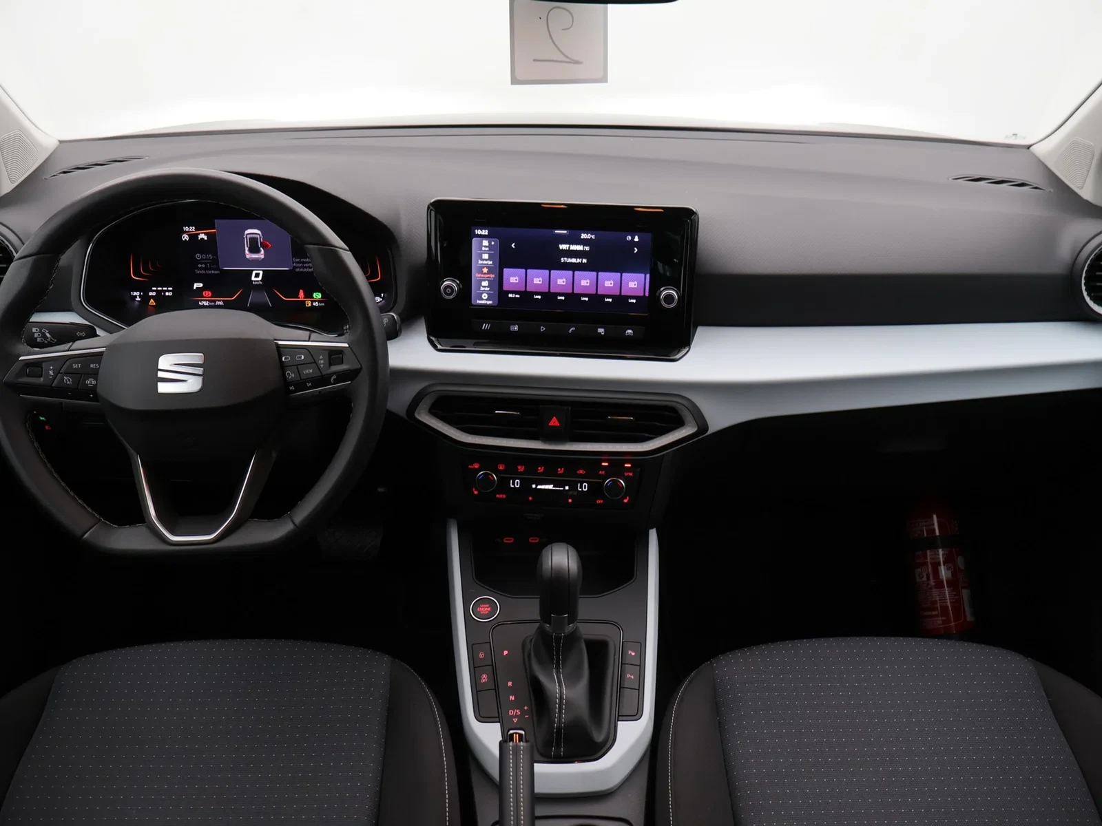 SEAT-Arona-image-10