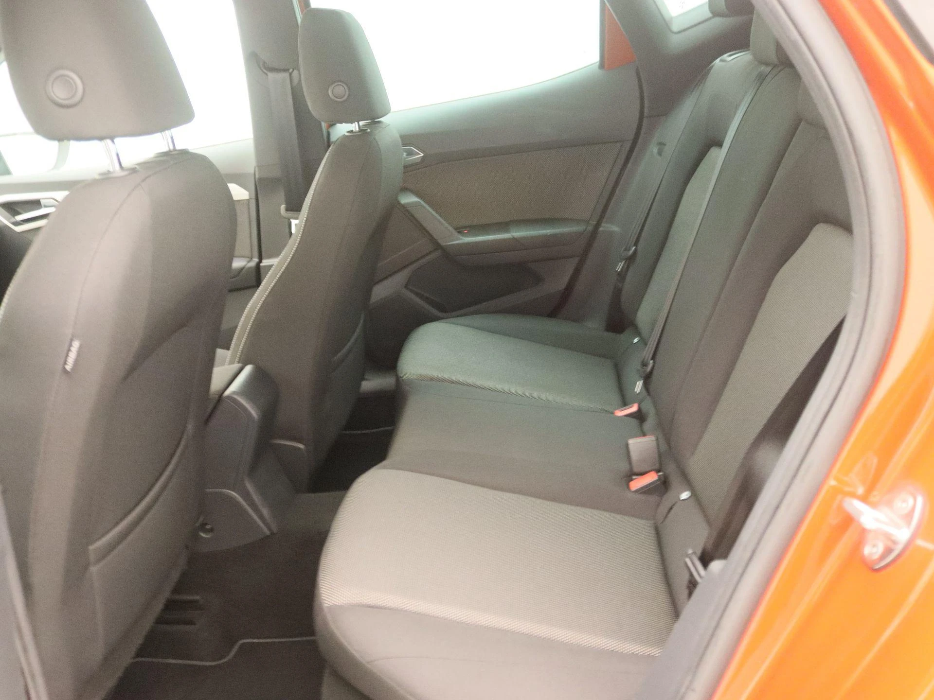 SEAT-Arona-image-10