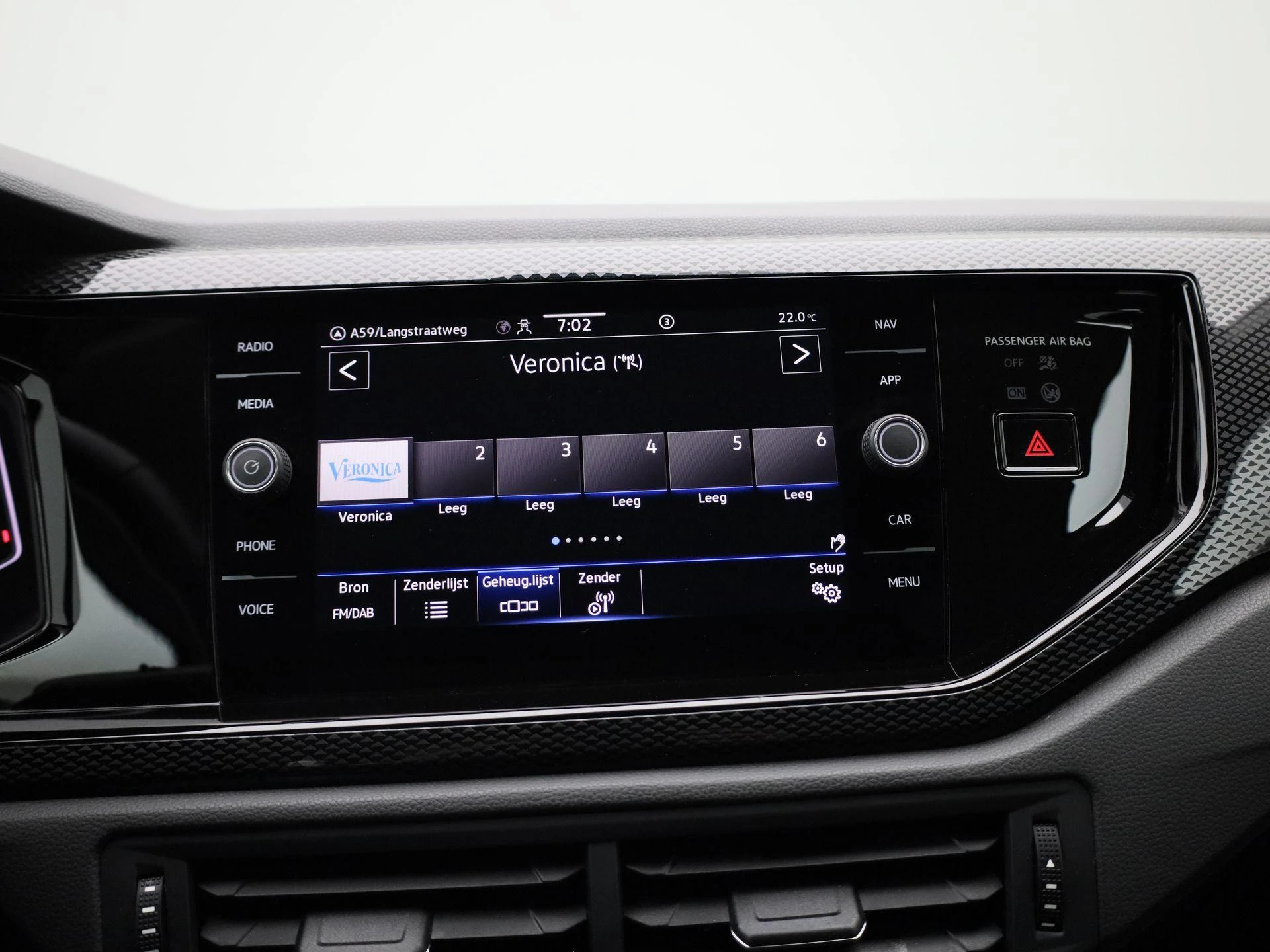 Volkswagen-Polo-image-19