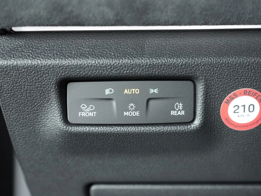 Volkswagen-Tiguan-image-14