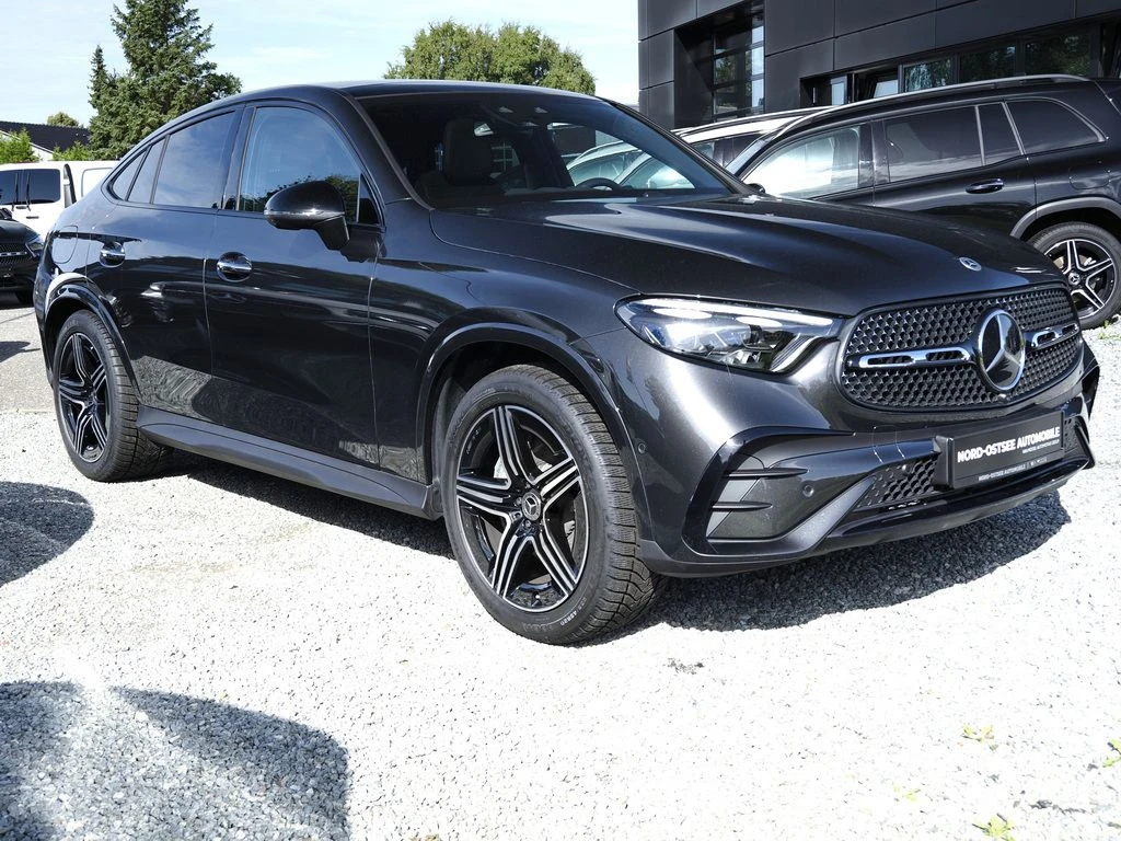 Mercedes-Benz-GLC 220 d-image-4