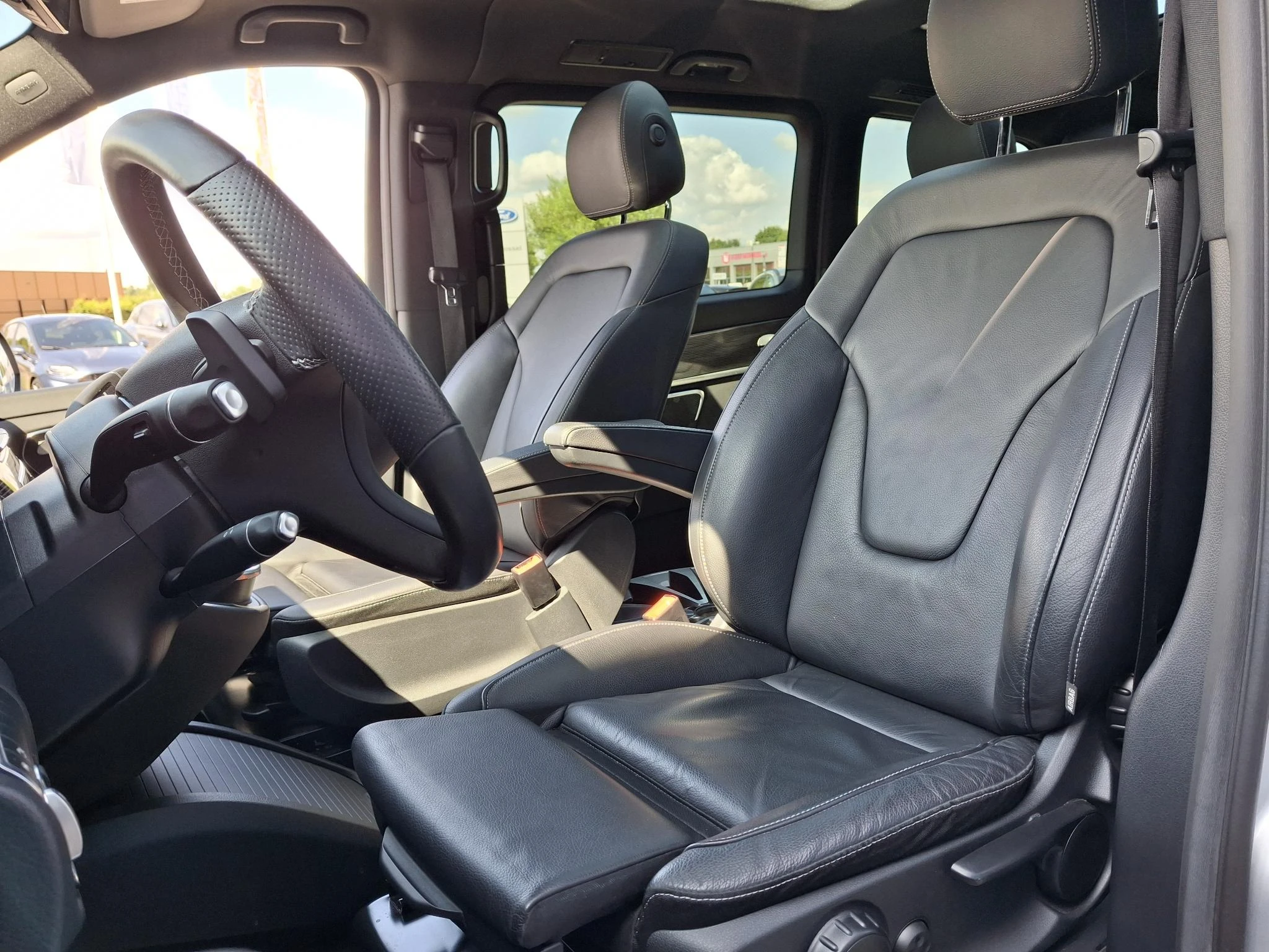 Mercedes-Benz-EQV-image-8