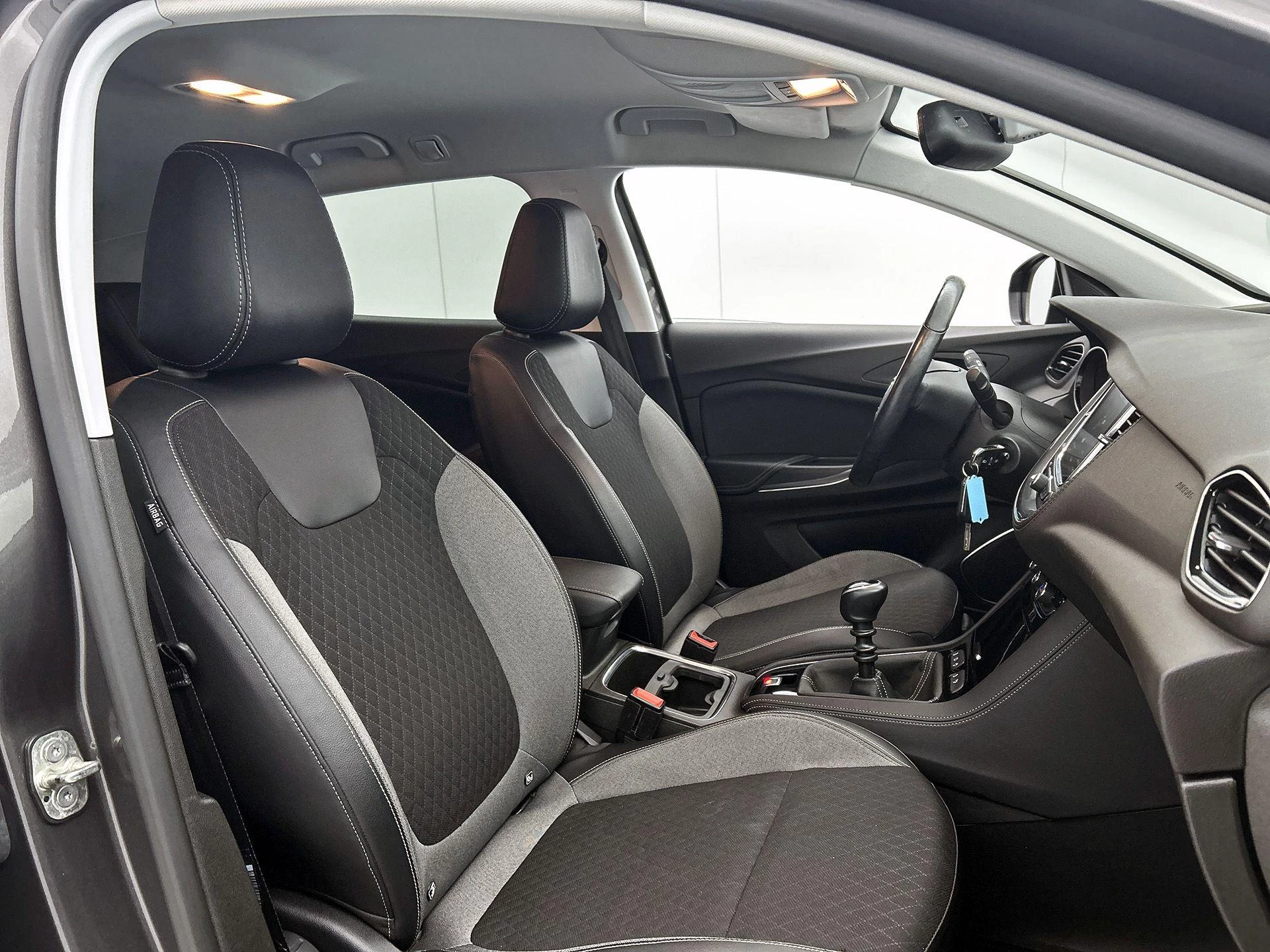 Opel-Grandland X-image-37