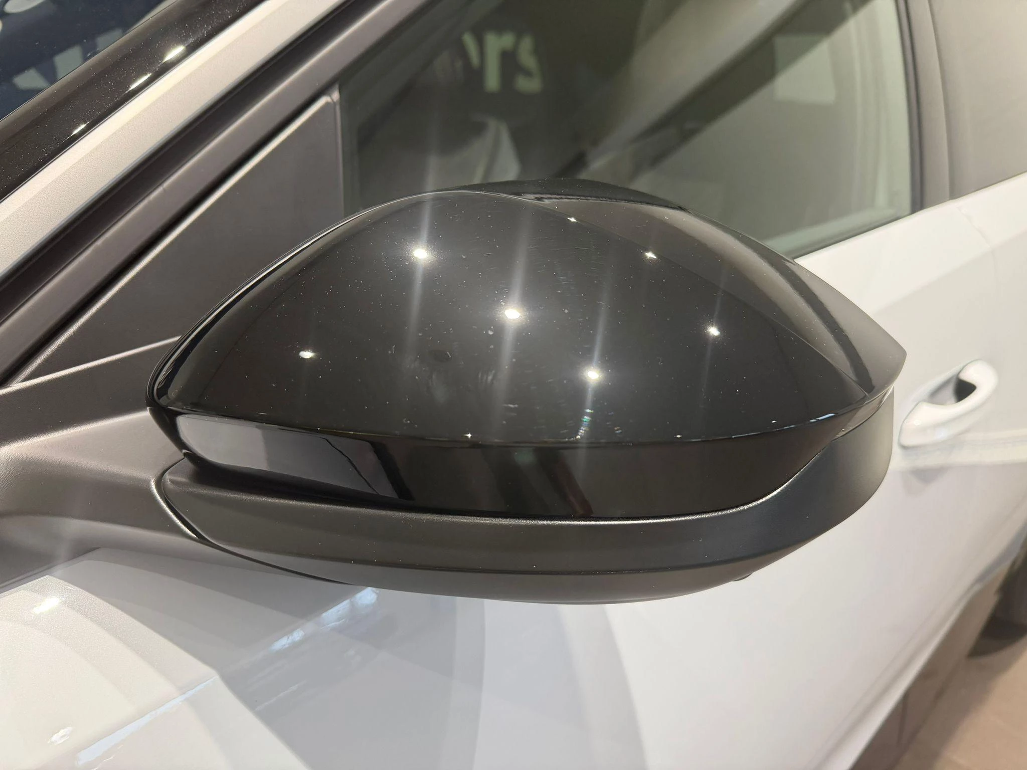 Peugeot-e-3008-image-10