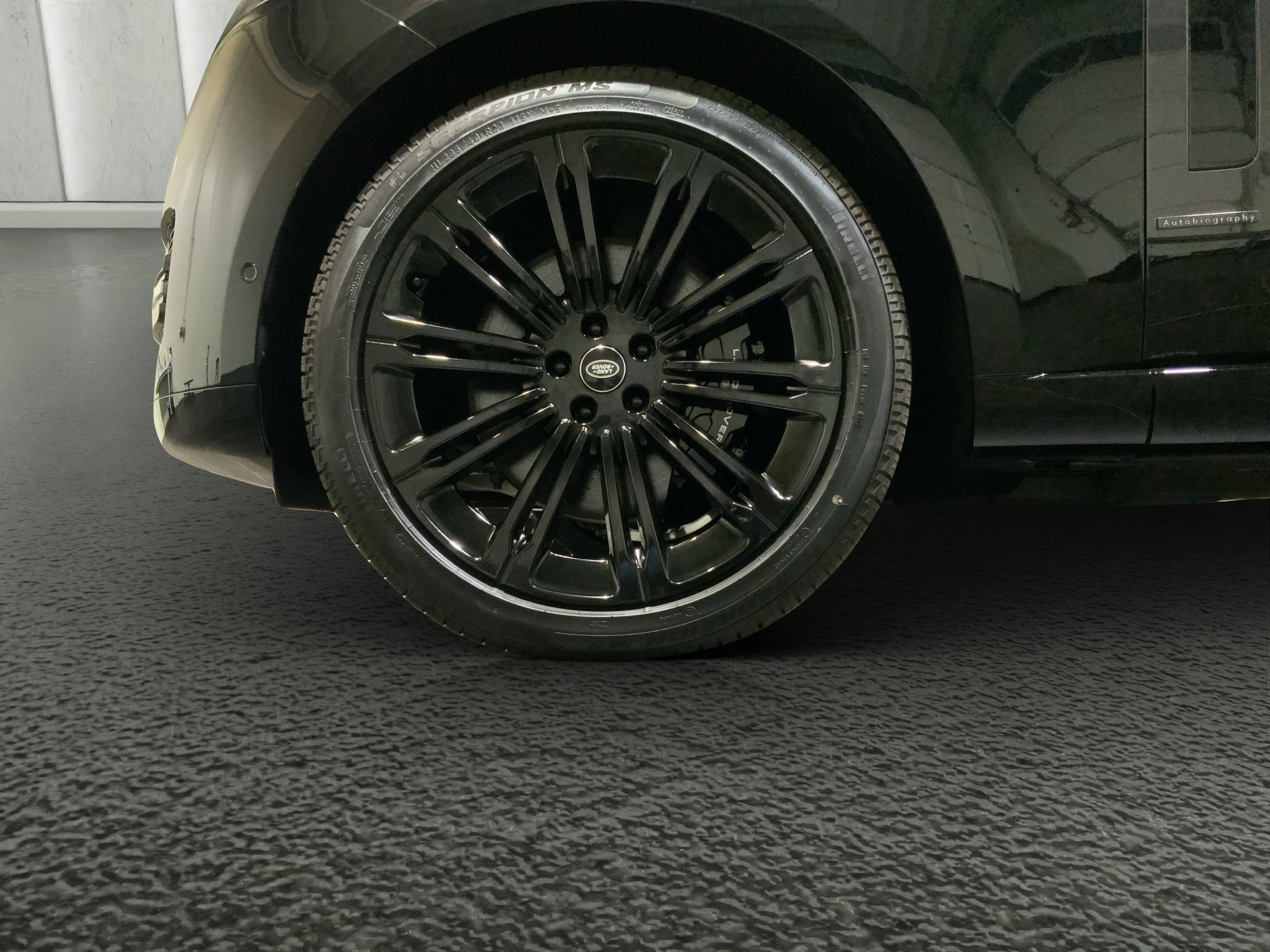 Land Rover-Range Rover-image-5
