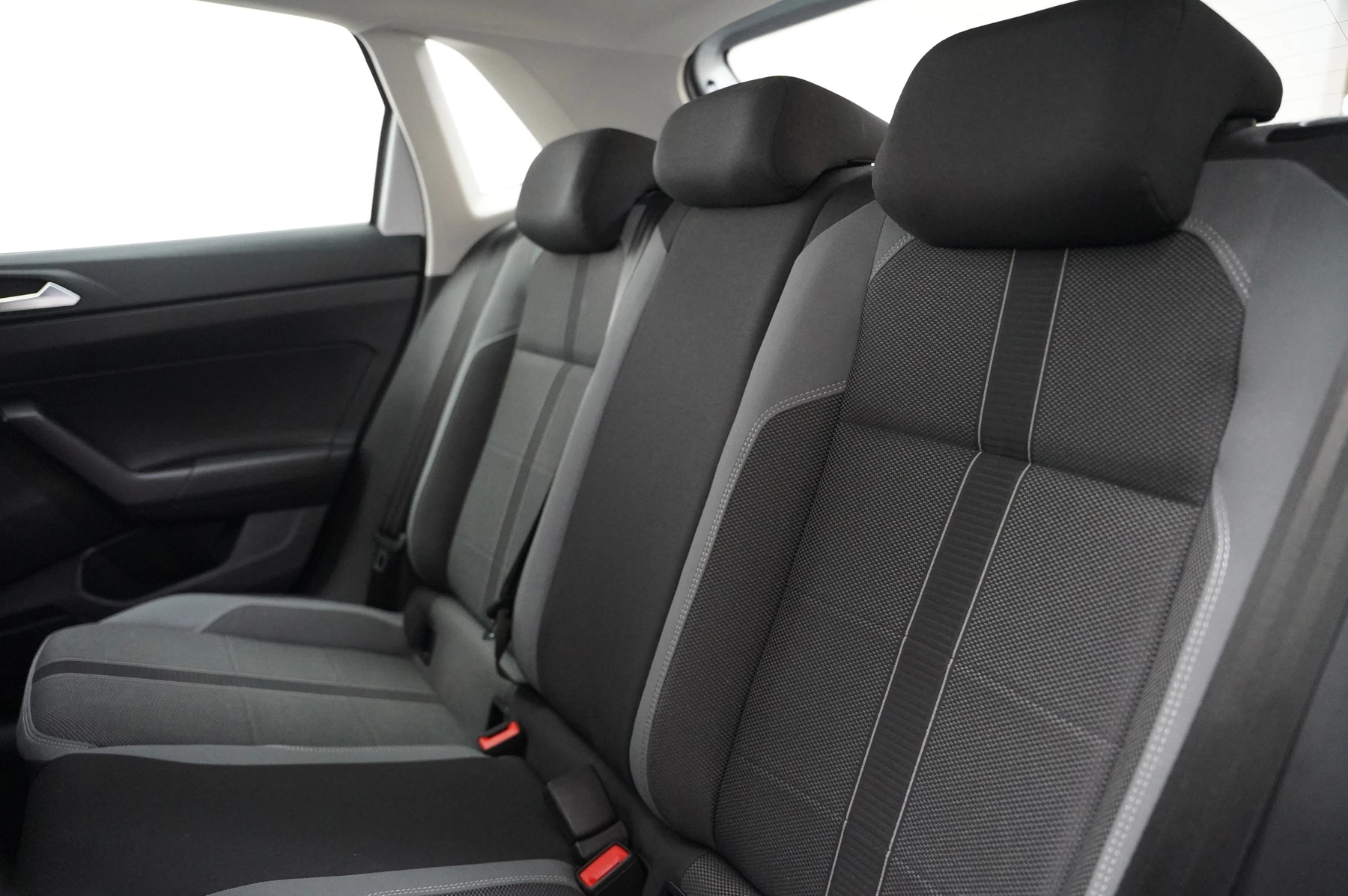 Volkswagen-Polo-image-31