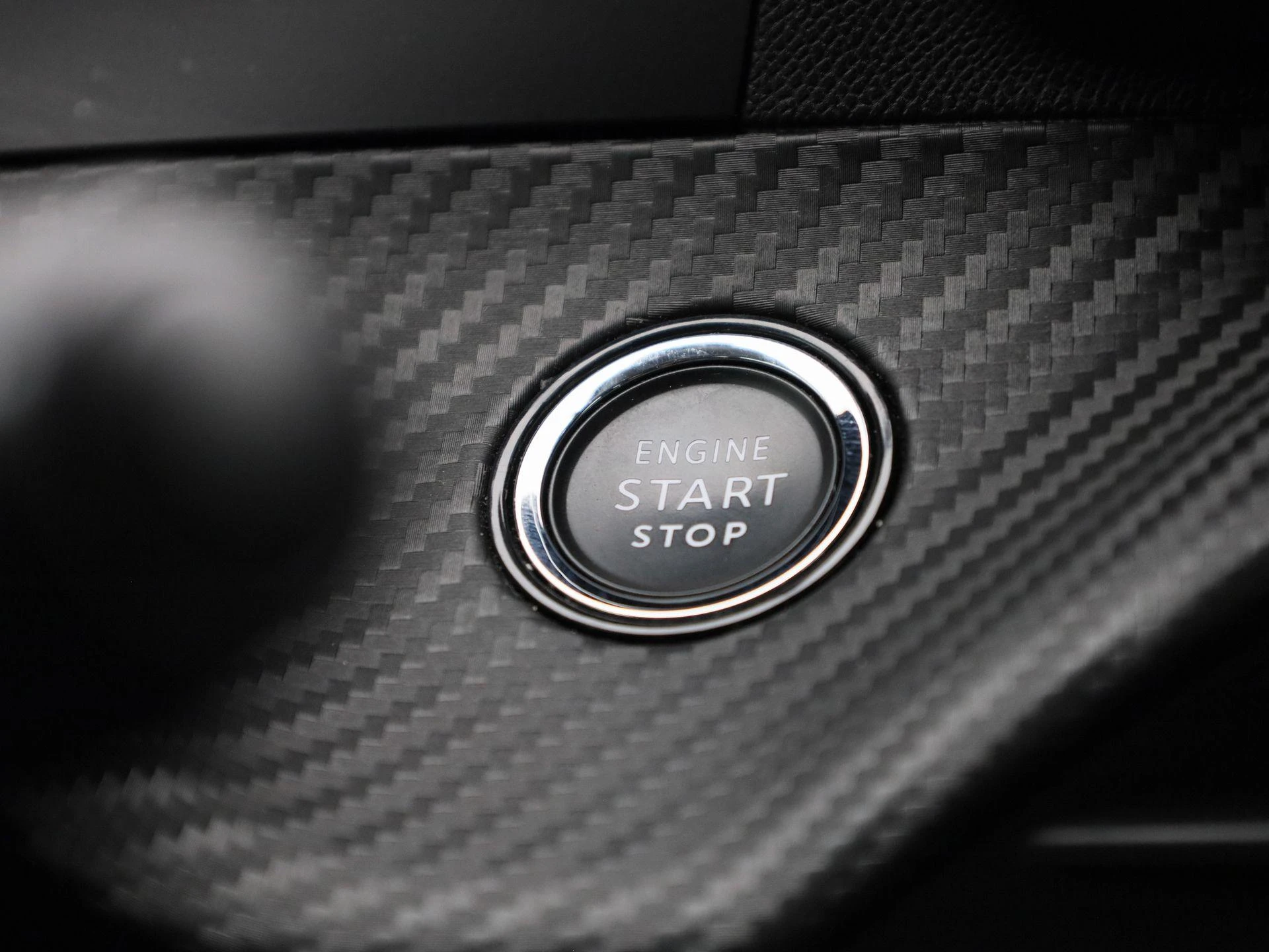 Peugeot-e-2008-image-22