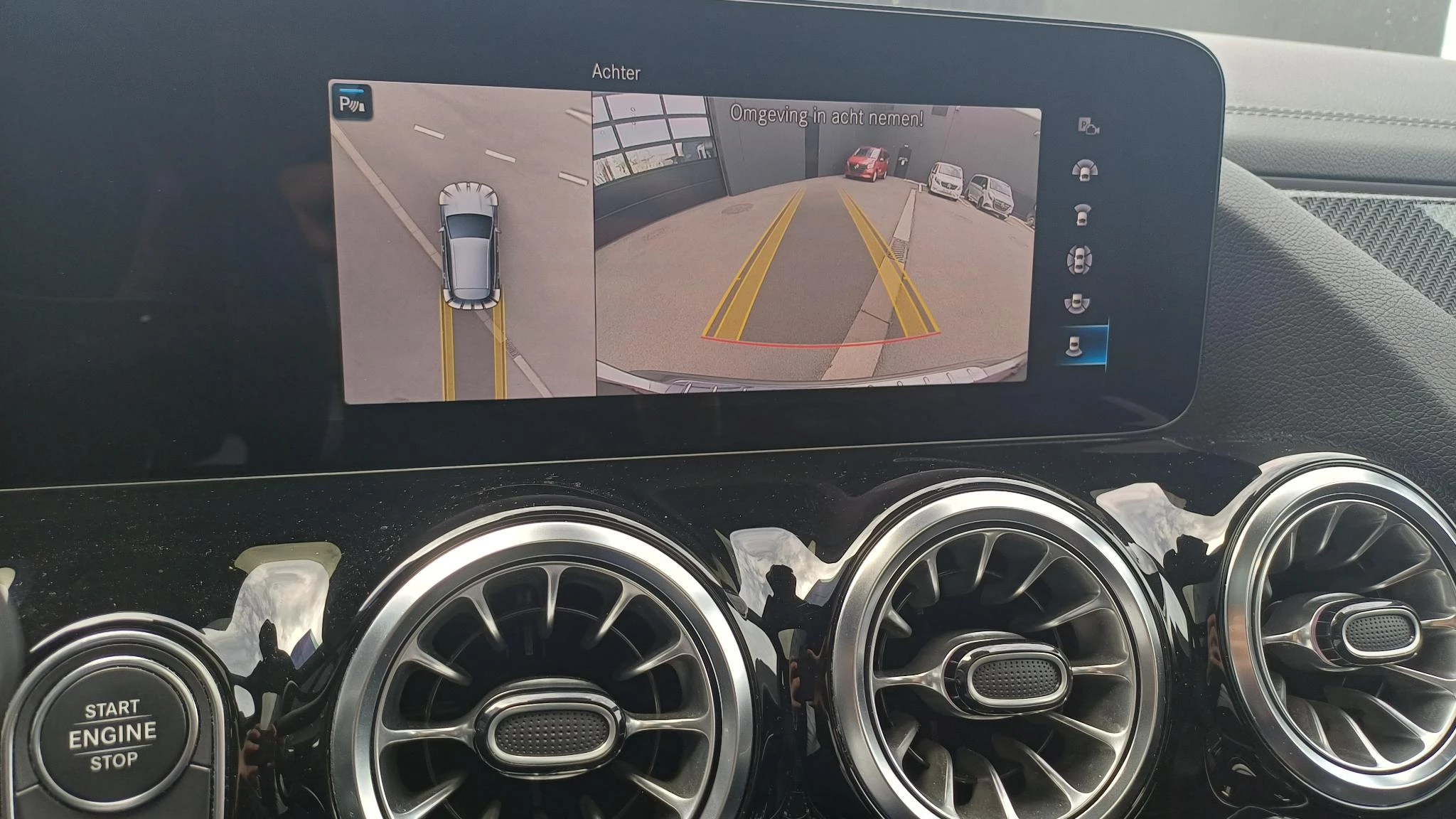 Mercedes-Benz GLA 250 e AMG Line + LEDER + PANO + MULTIBEAM + HEAD UP + CARPLAY +